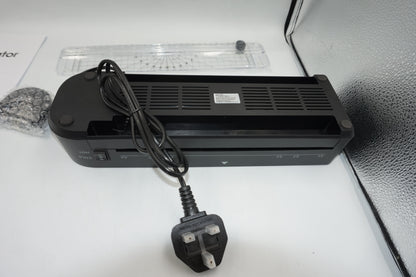 Unbranded A4 laminator model FN333 32X10X6.2cm