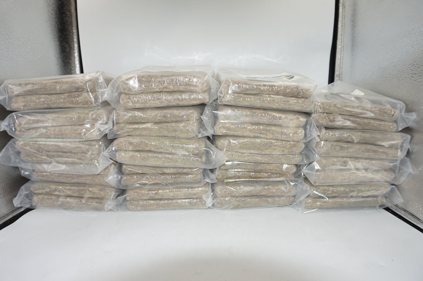 Job lot of 19 twin premium dried Forest moss approx 300G Per Pack
