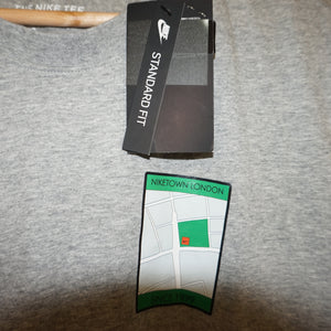 Nike T-shirt Mens size L