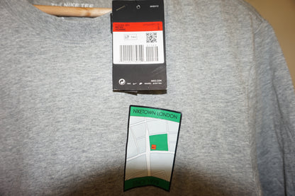 Nike T-shirt Mens size L