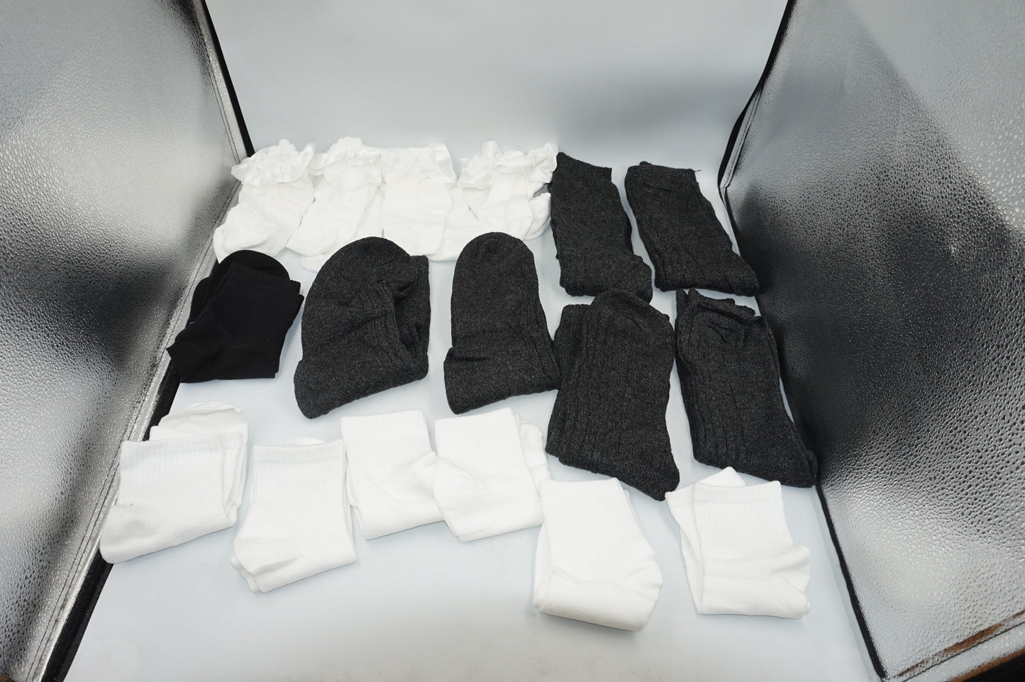 Job lot of ~97 various pairs of socks