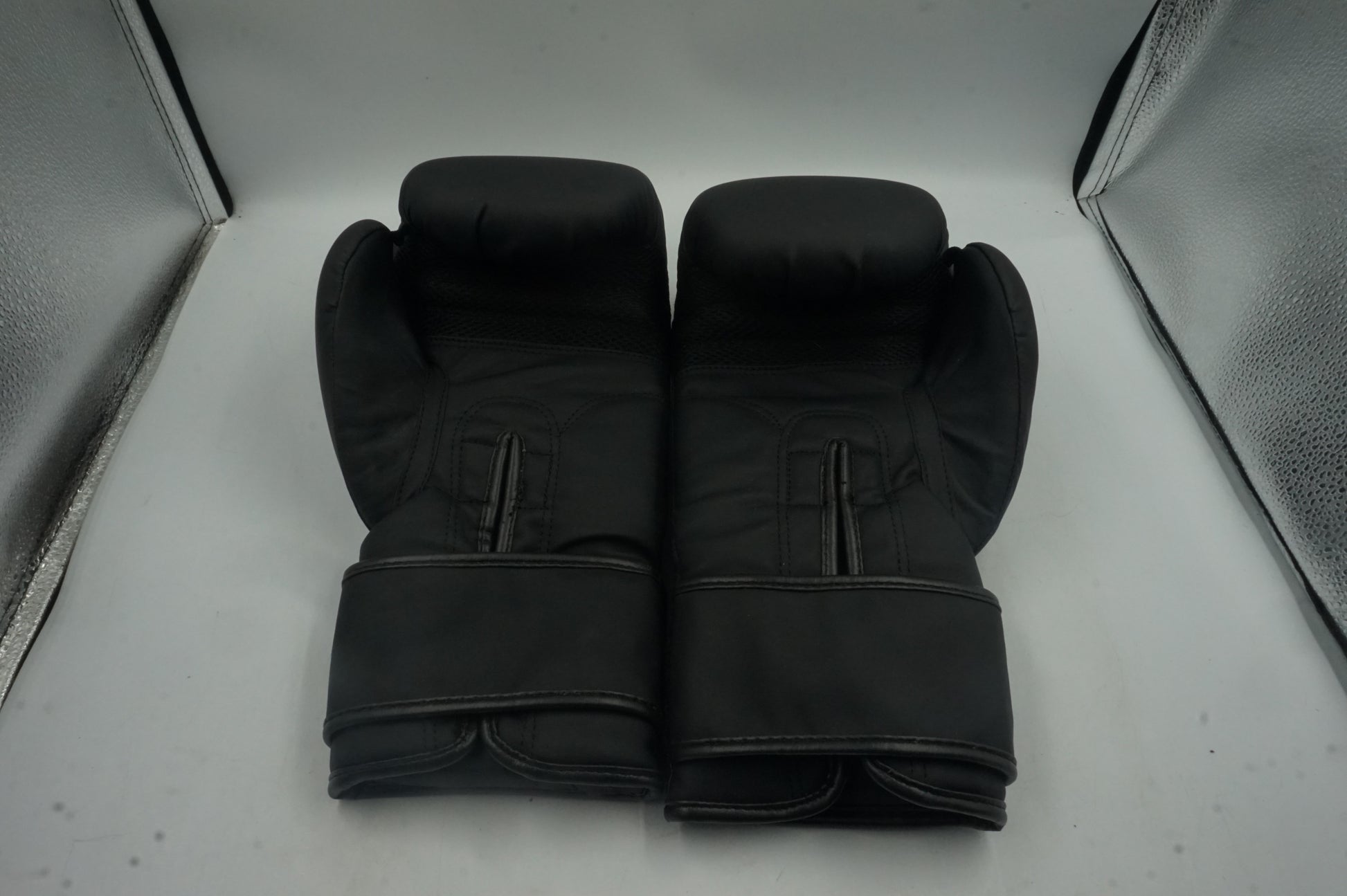 EVO fitness Maya diamond leather boxing gloves 14 Oz with hand wraps