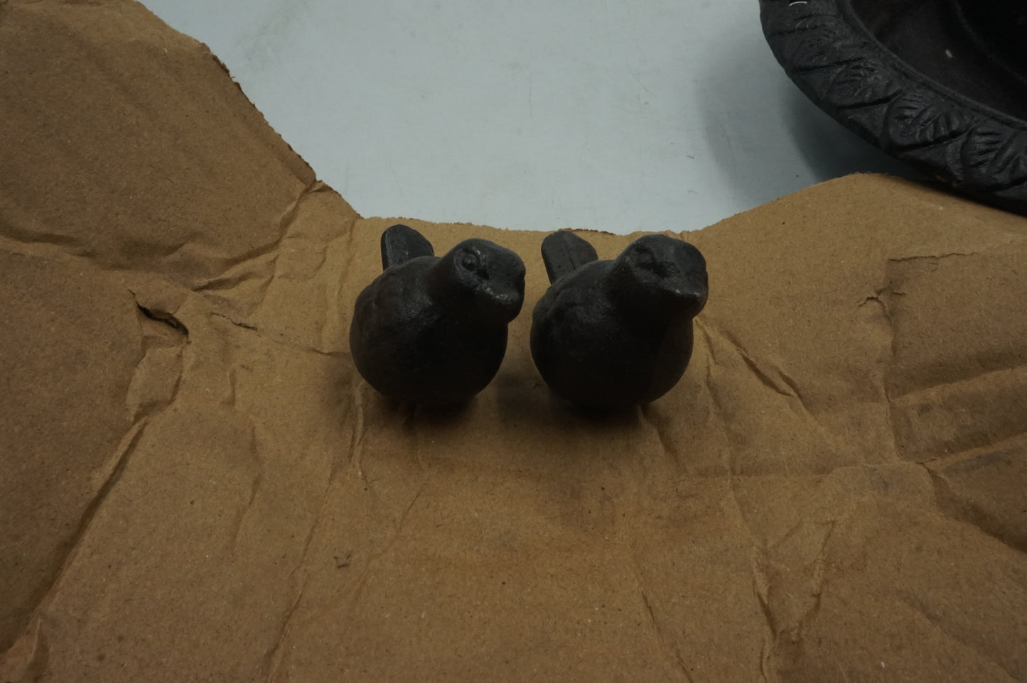 marvell's wall corner bird feeder AJS034