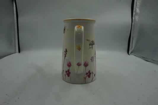 the Leonardo collection busy bees fine china jug