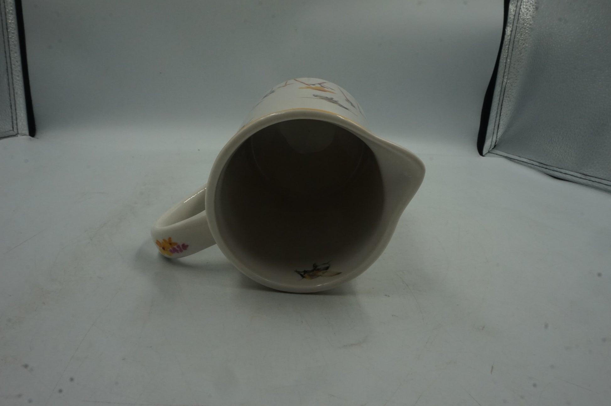 the Leonardo collection busy bees fine china jug