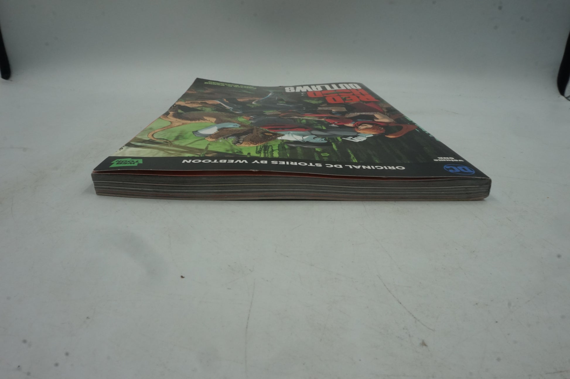 DC comics red hood outlaws volume 1