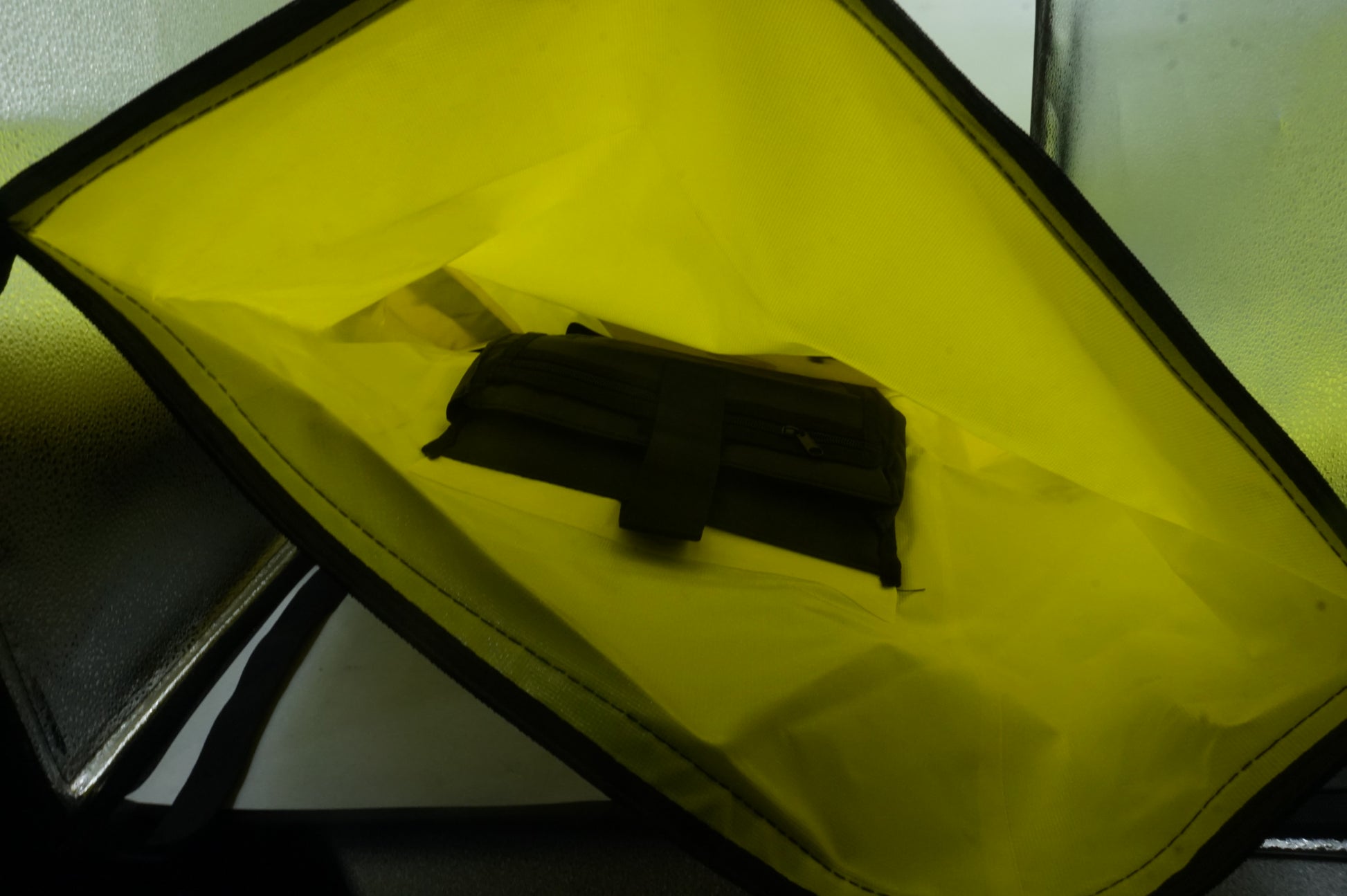 Strol 54L waterproof bag with internal compartment