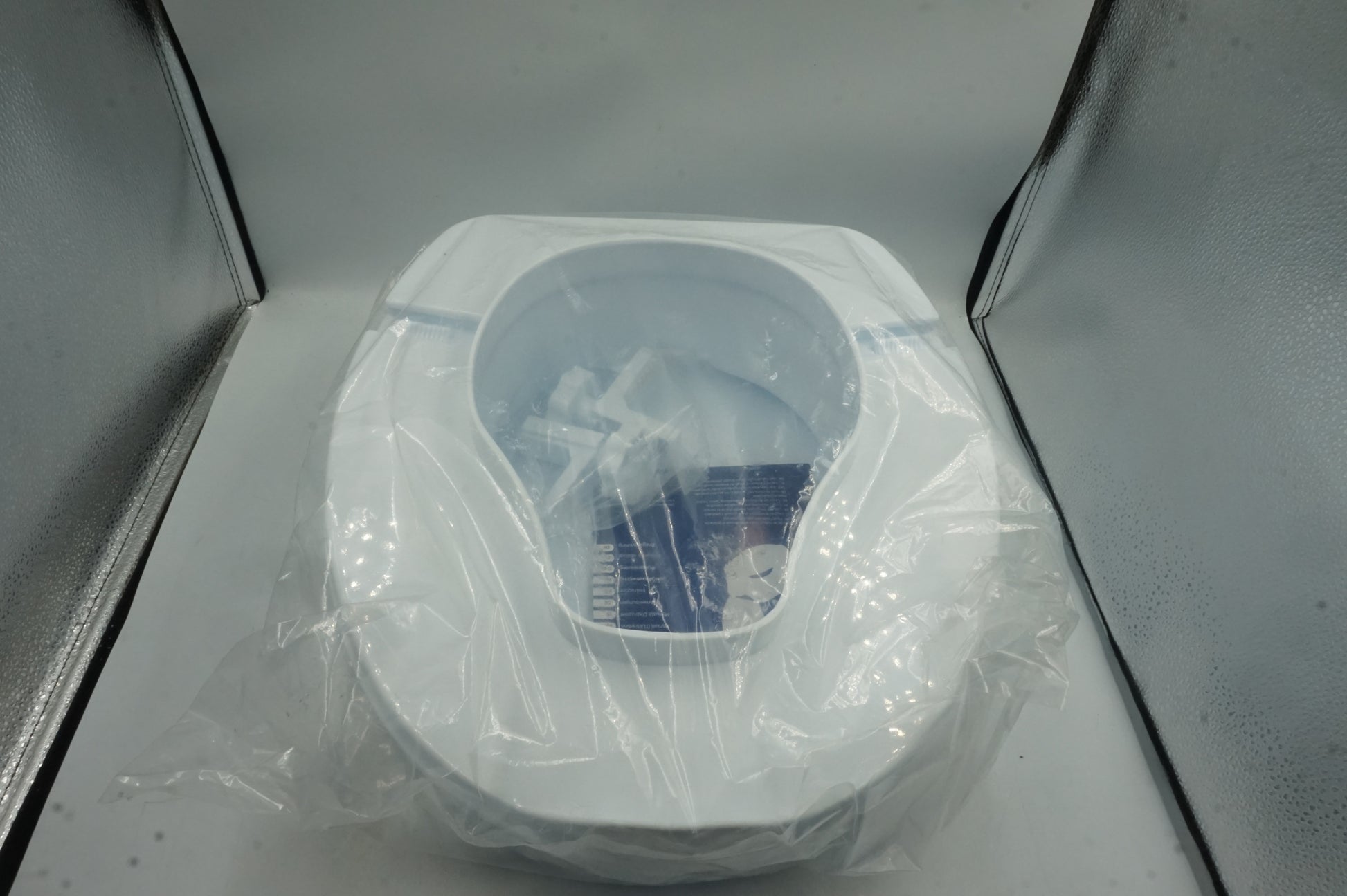 mobiclinic titan 10CM raised toilet seat with lid