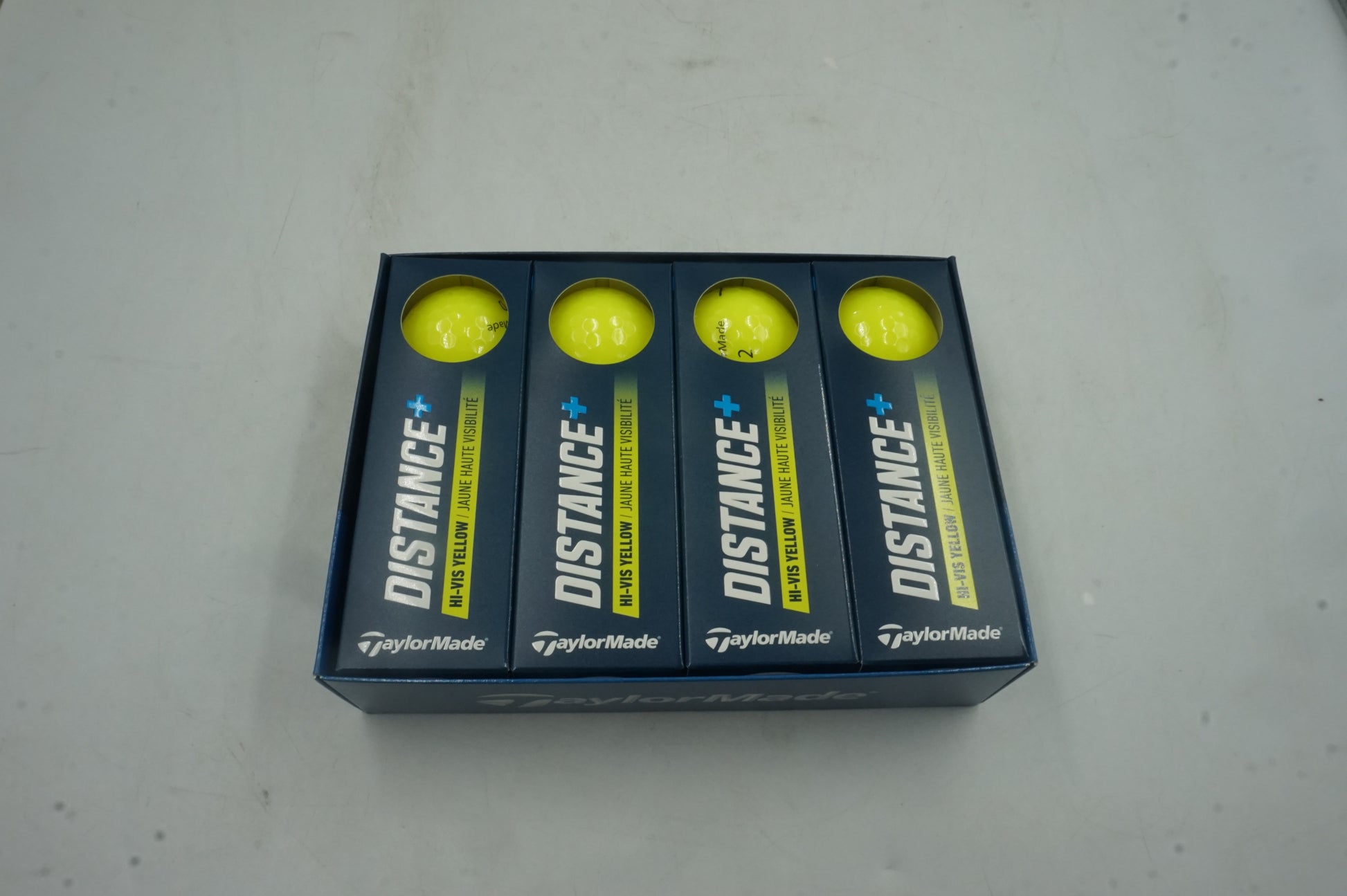pack of 4 TaylorMade 12 golf balls distance plus Hi-Vis yellow