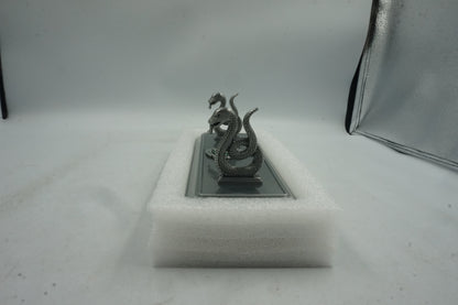 the noble collection harry pooter 8" die cast metal Slytherin house wand stand