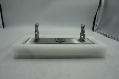 the noble collection harry pooter 8" die cast metal Slytherin house wand stand