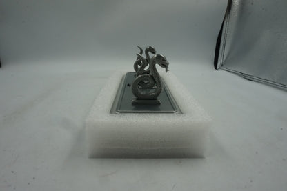 the noble collection harry pooter 8" die cast metal Slytherin house wand stand