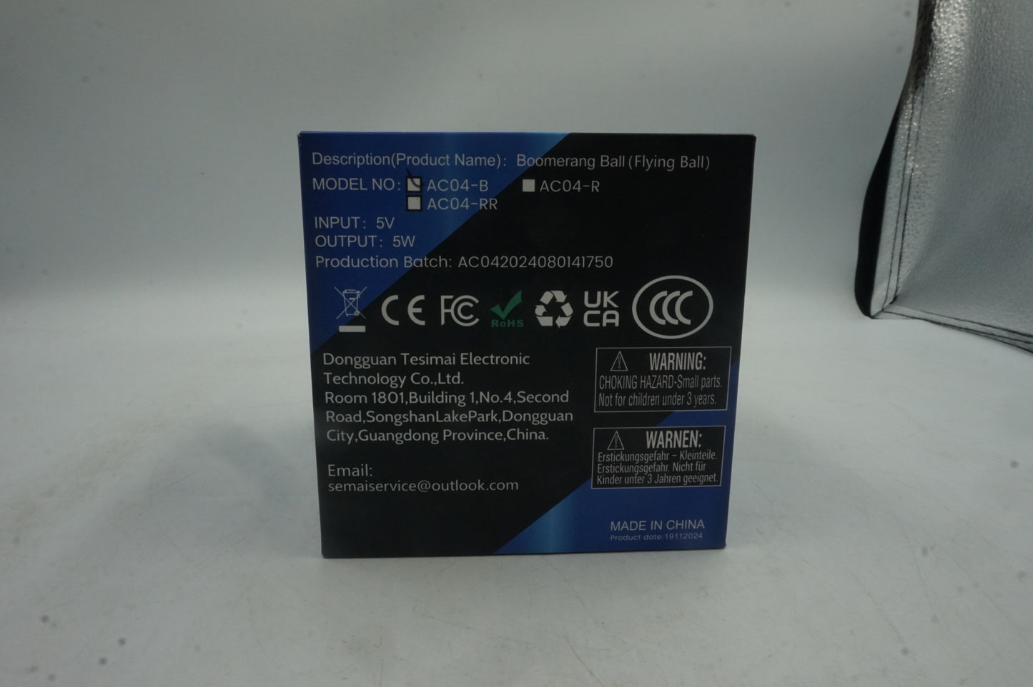 Semi boomerang flying orb ball