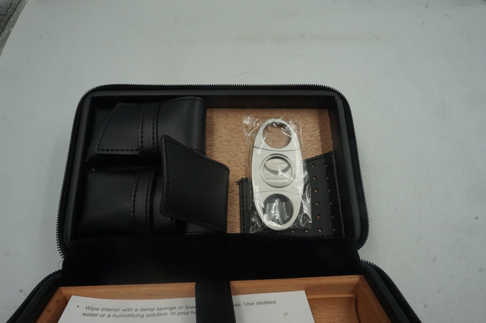 Cigarloong leather cigar humidor travel case with cigar cutter