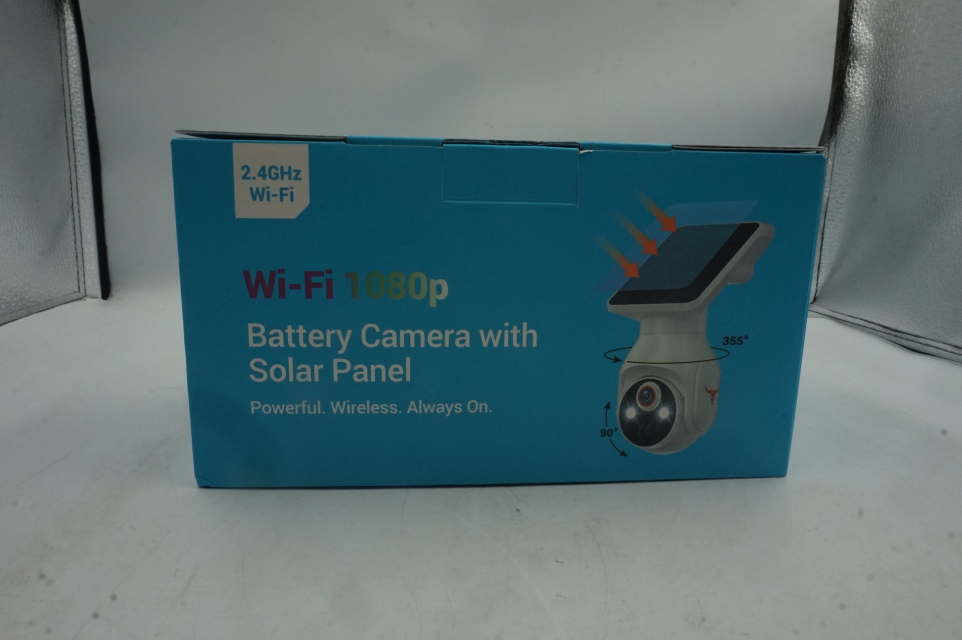 Wi-Fi 1080p battery camera with solar panel