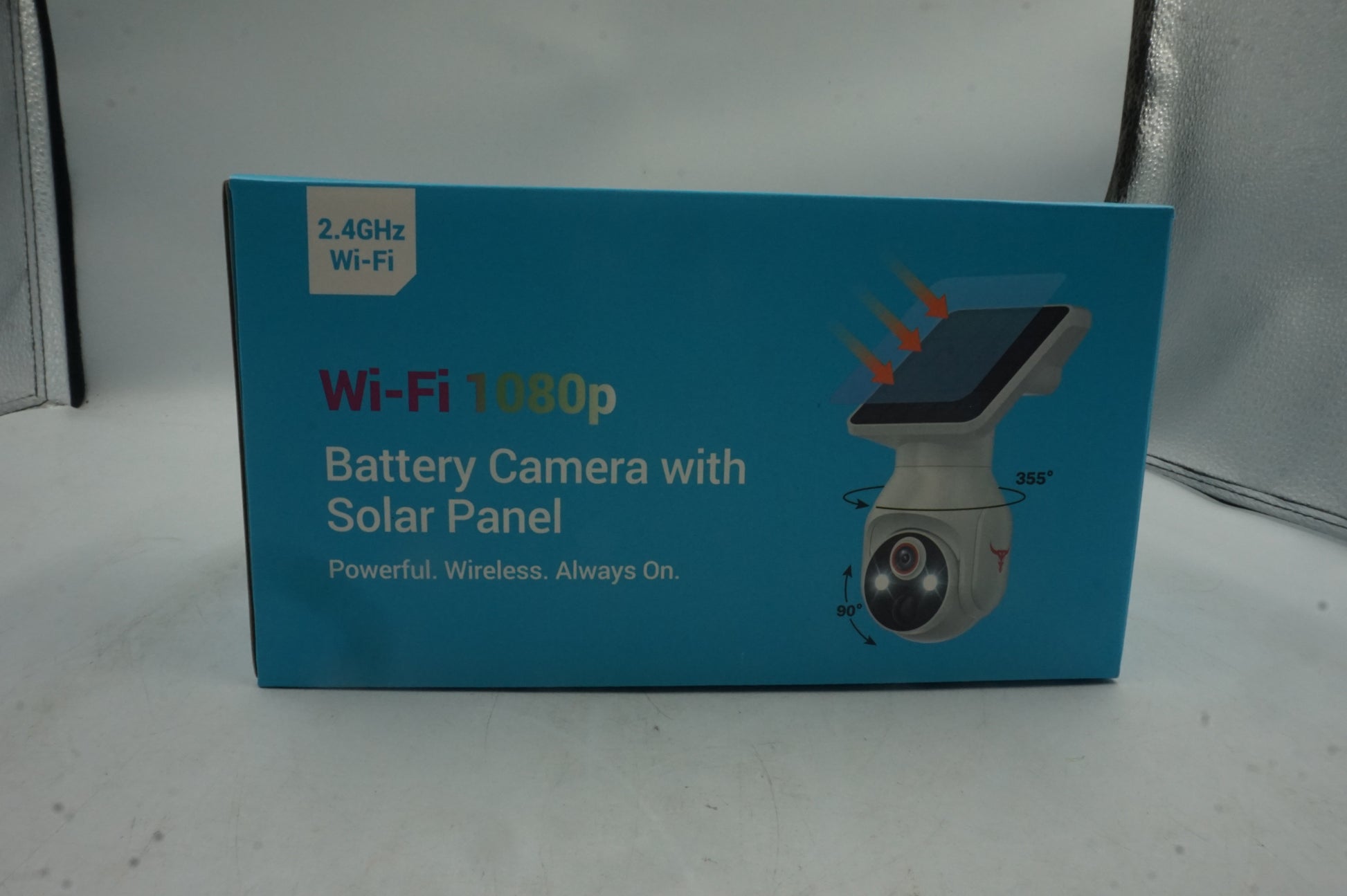 Wi-Fi 1080p battery camera with solar panel