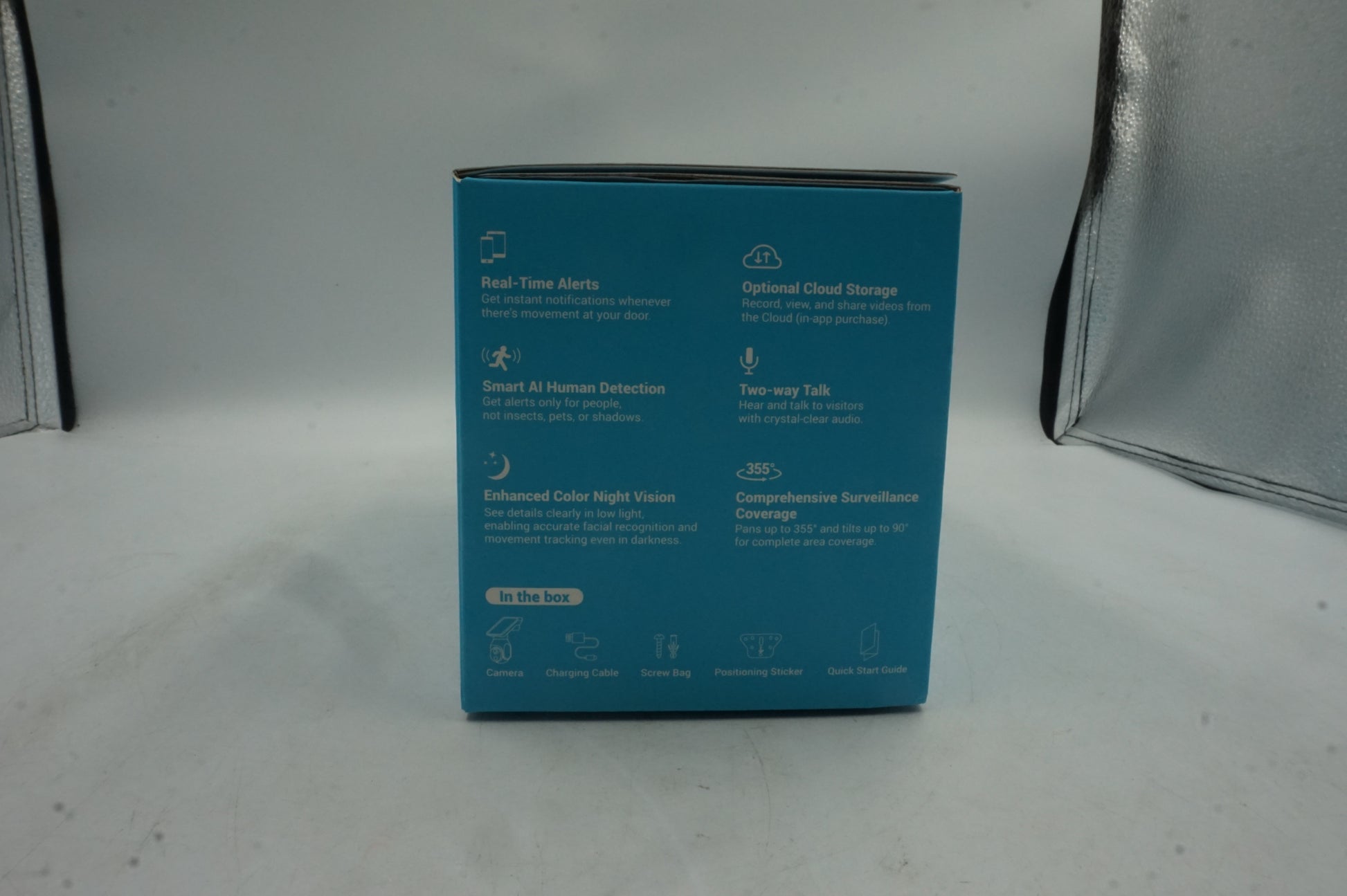 Wi-Fi 1080p battery camera with solar panel