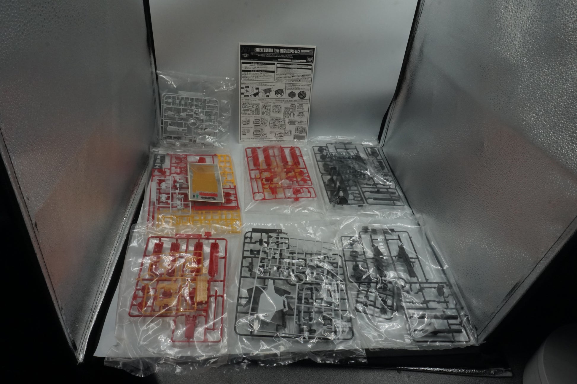 BANDAI HG 1/144 extreme Gundam (Type-LEOS) eclipse-face model kit