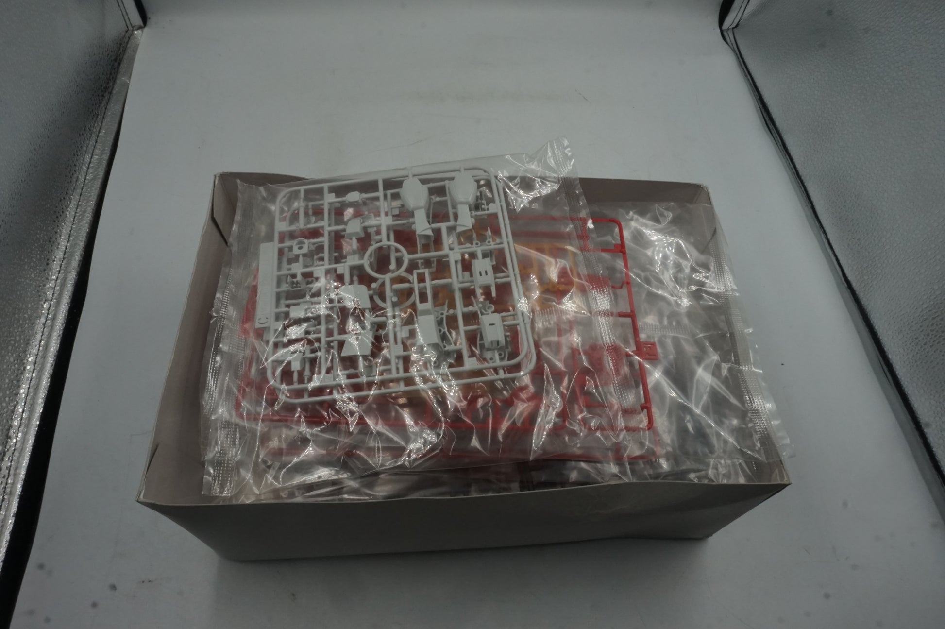 BANDAI HG 1/144 extreme Gundam (Type-LEOS) eclipse-face model kit