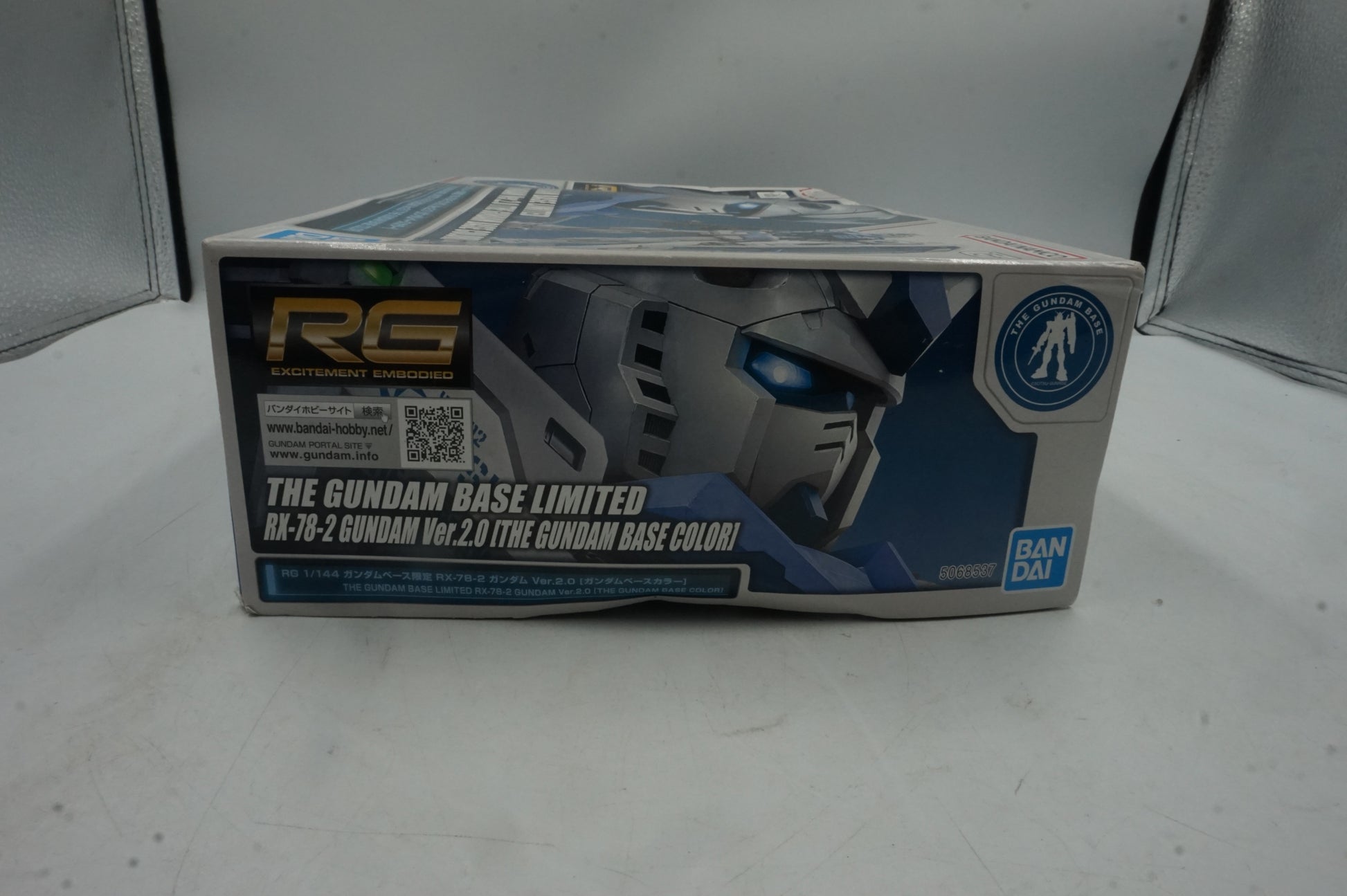 Bandai Namco RG 1/144 the Gundam base limited RX-78-2 Gundam Ver.2.0 model