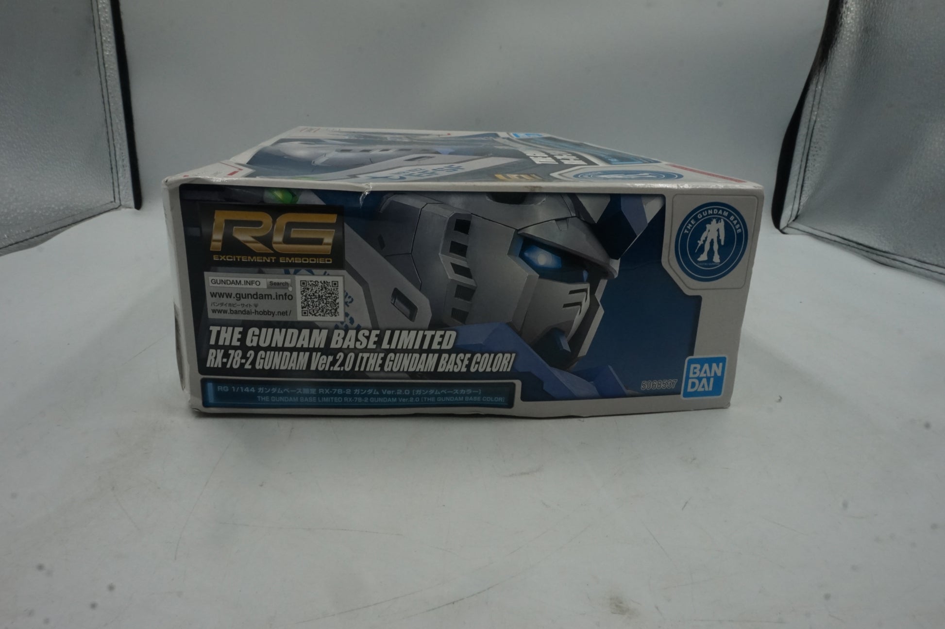 Bandai Namco RG 1/144 the Gundam base limited RX-78-2 Gundam Ver.2.0 model