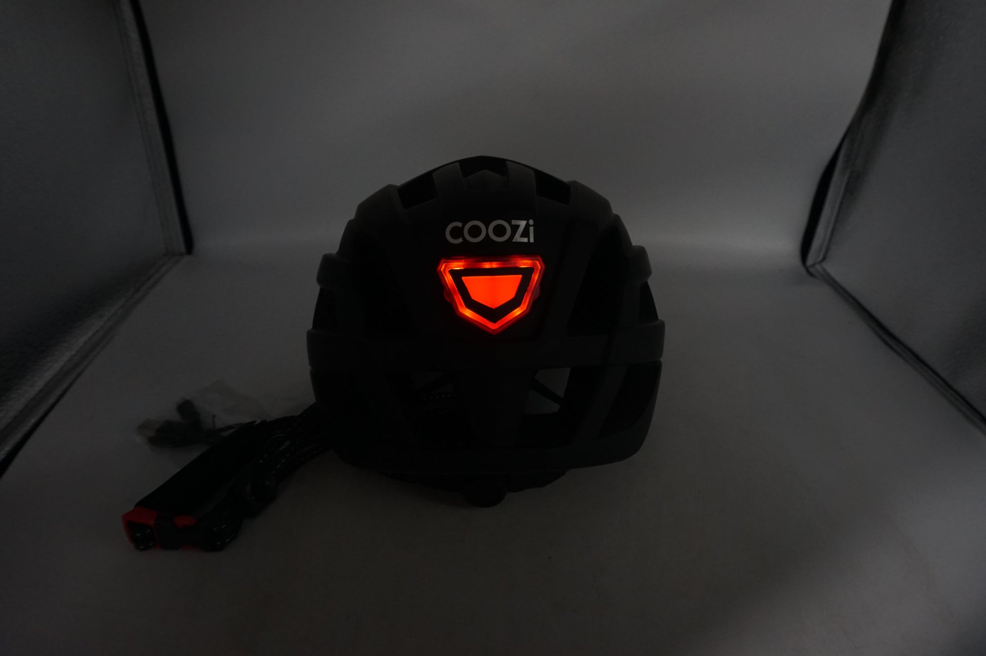 Coozi bike helmet with USB researchable LED light size M