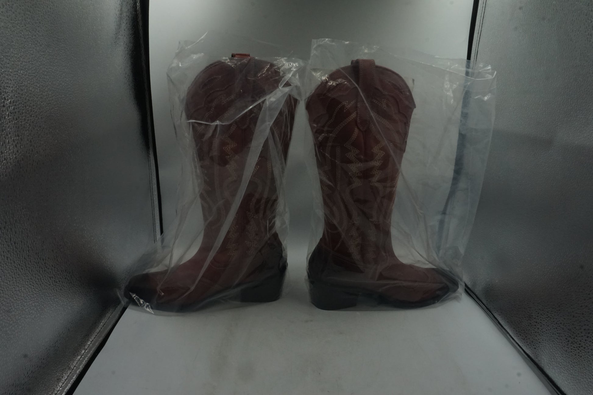 BDG Red Dallas Leather Boots size 4