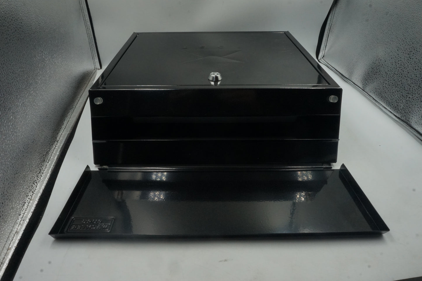 burg Wachter galvanised steel contemporary post box size 368X368X116mm