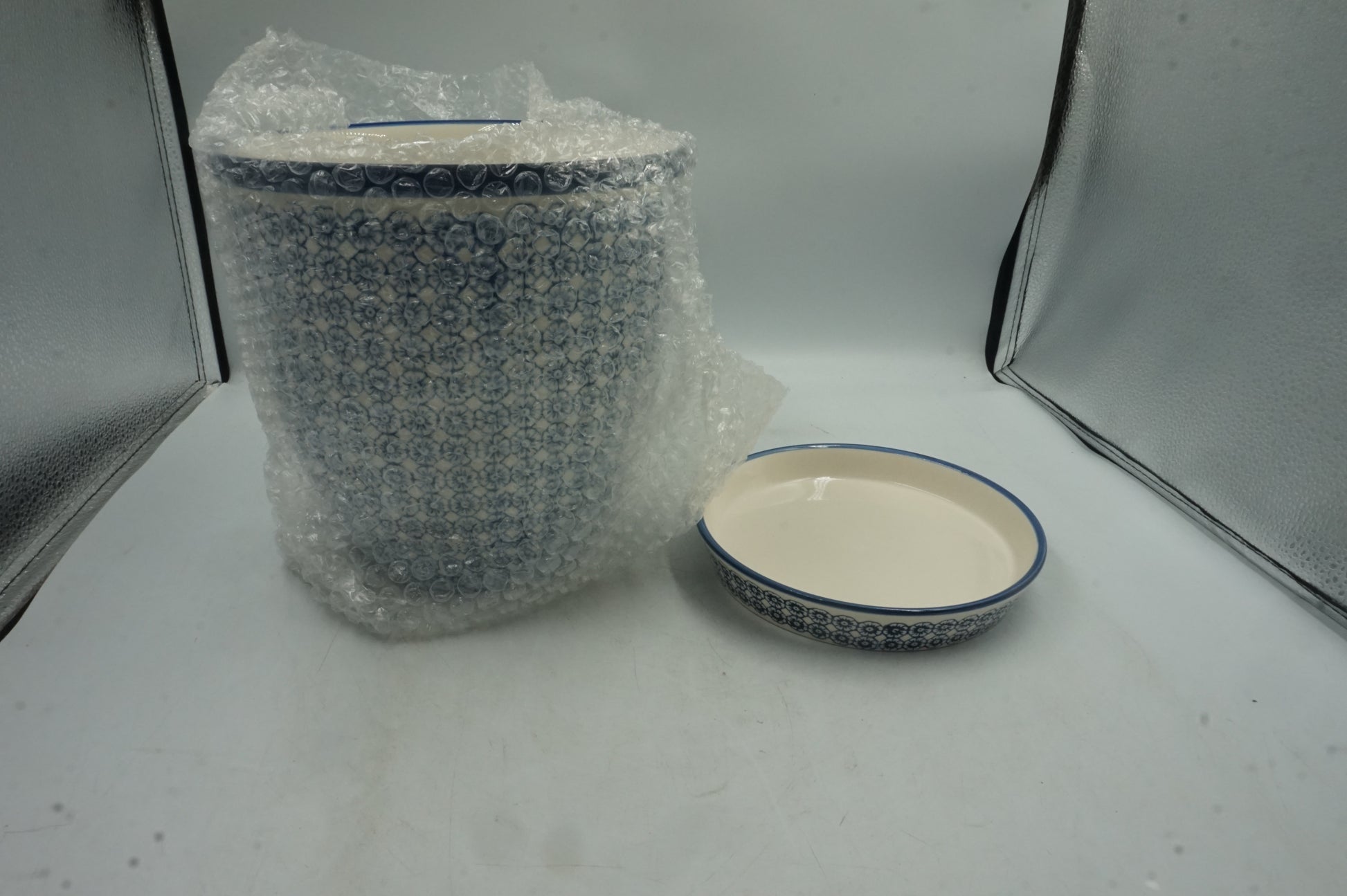 Nicola sprint patterned plant pot blue print/blue rim 20.5cm