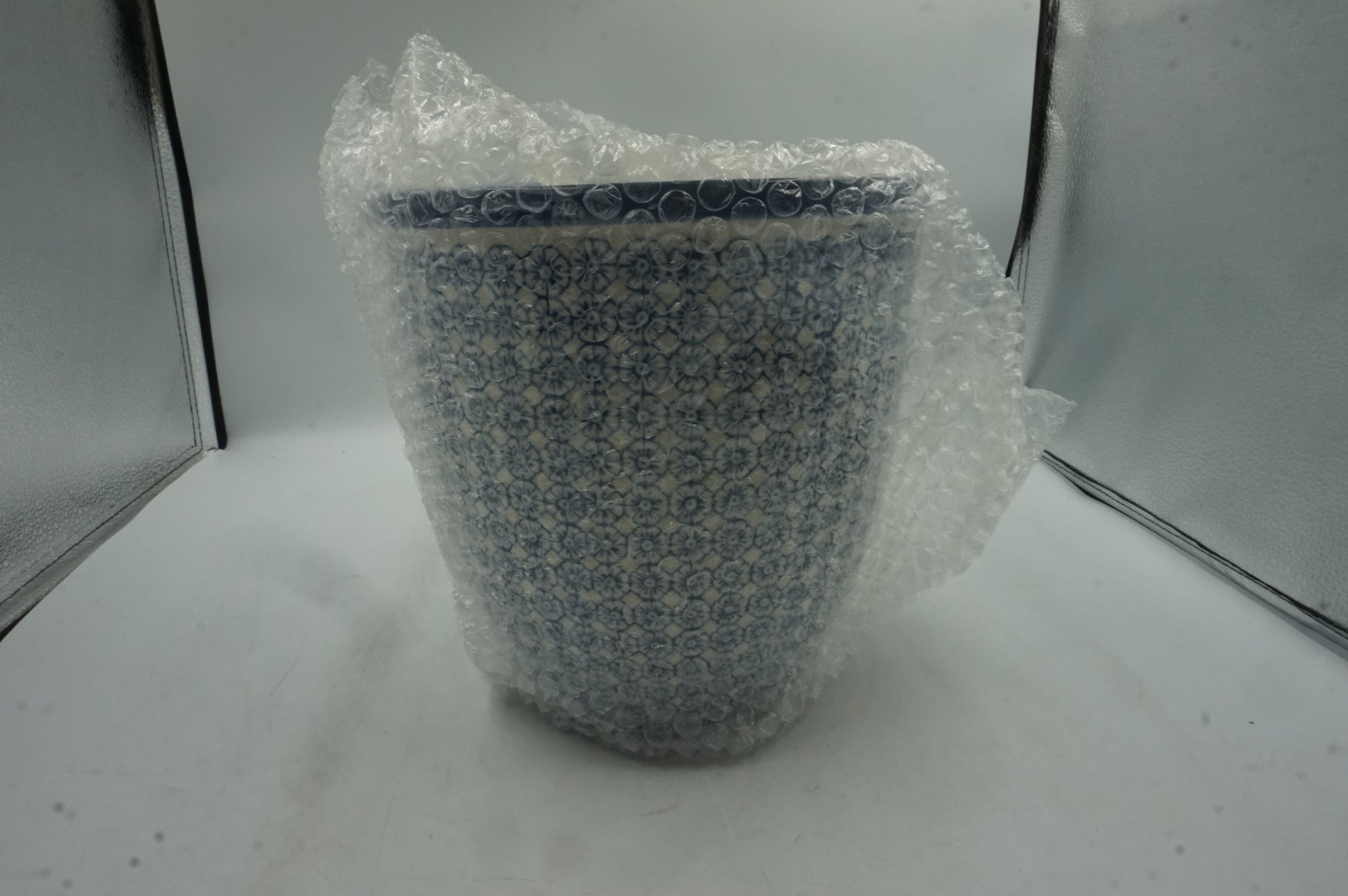 Nicola sprint patterned plant pot blue print/blue rim 20.5cm