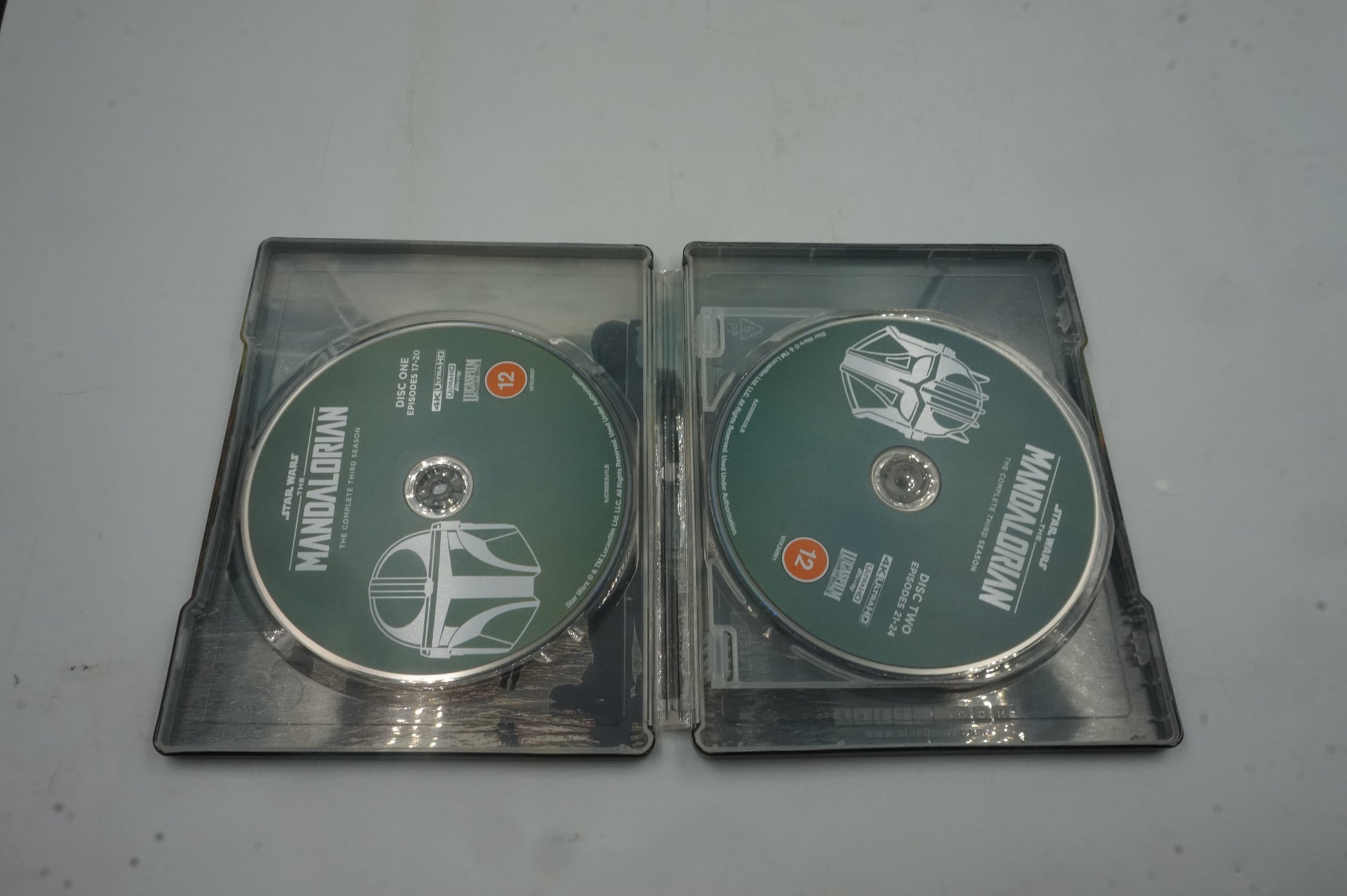 Star Wars the Mandalorian the complete third season Steelbook