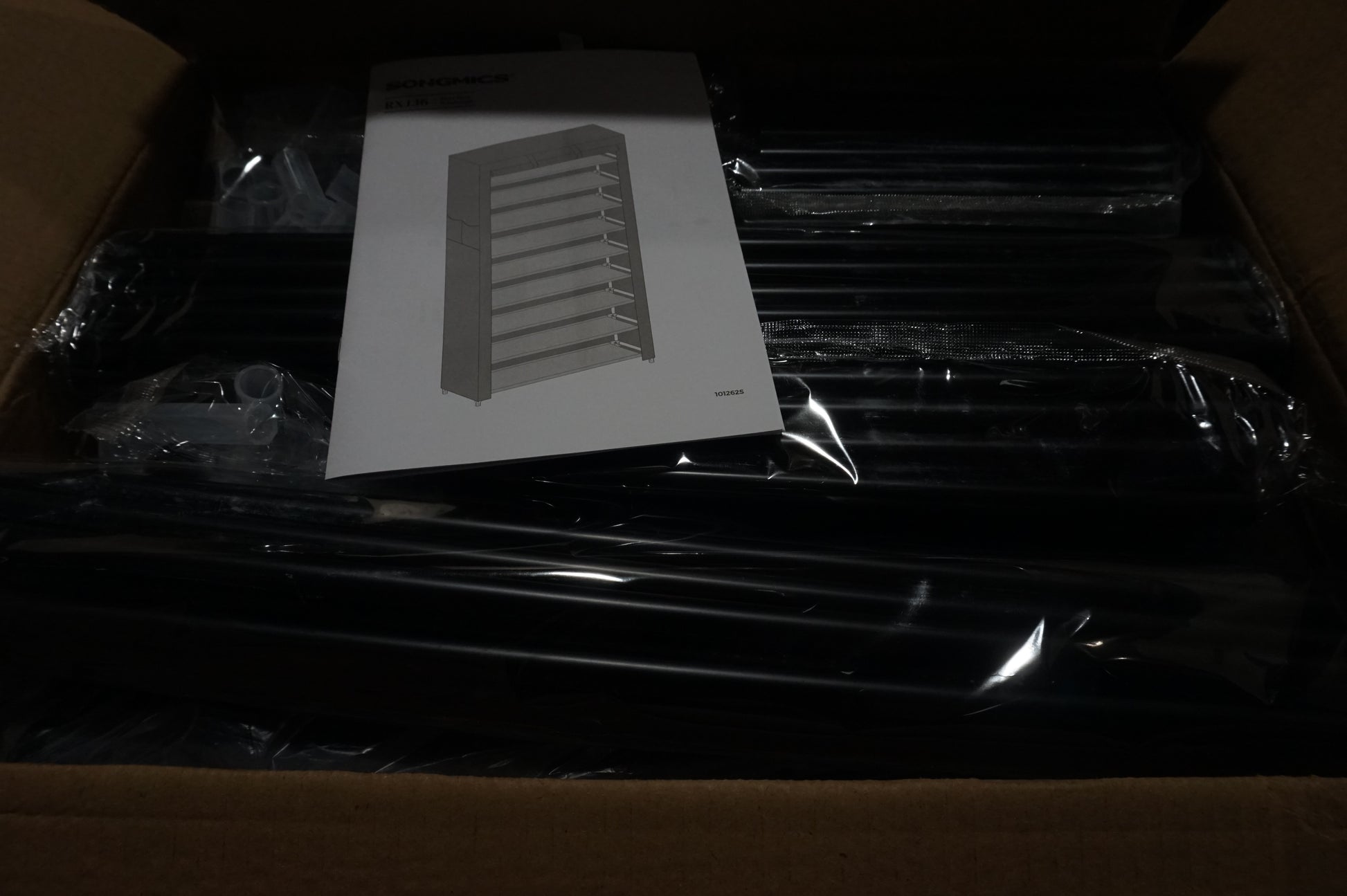 SONGMICS Dust proof shoe rack- grey