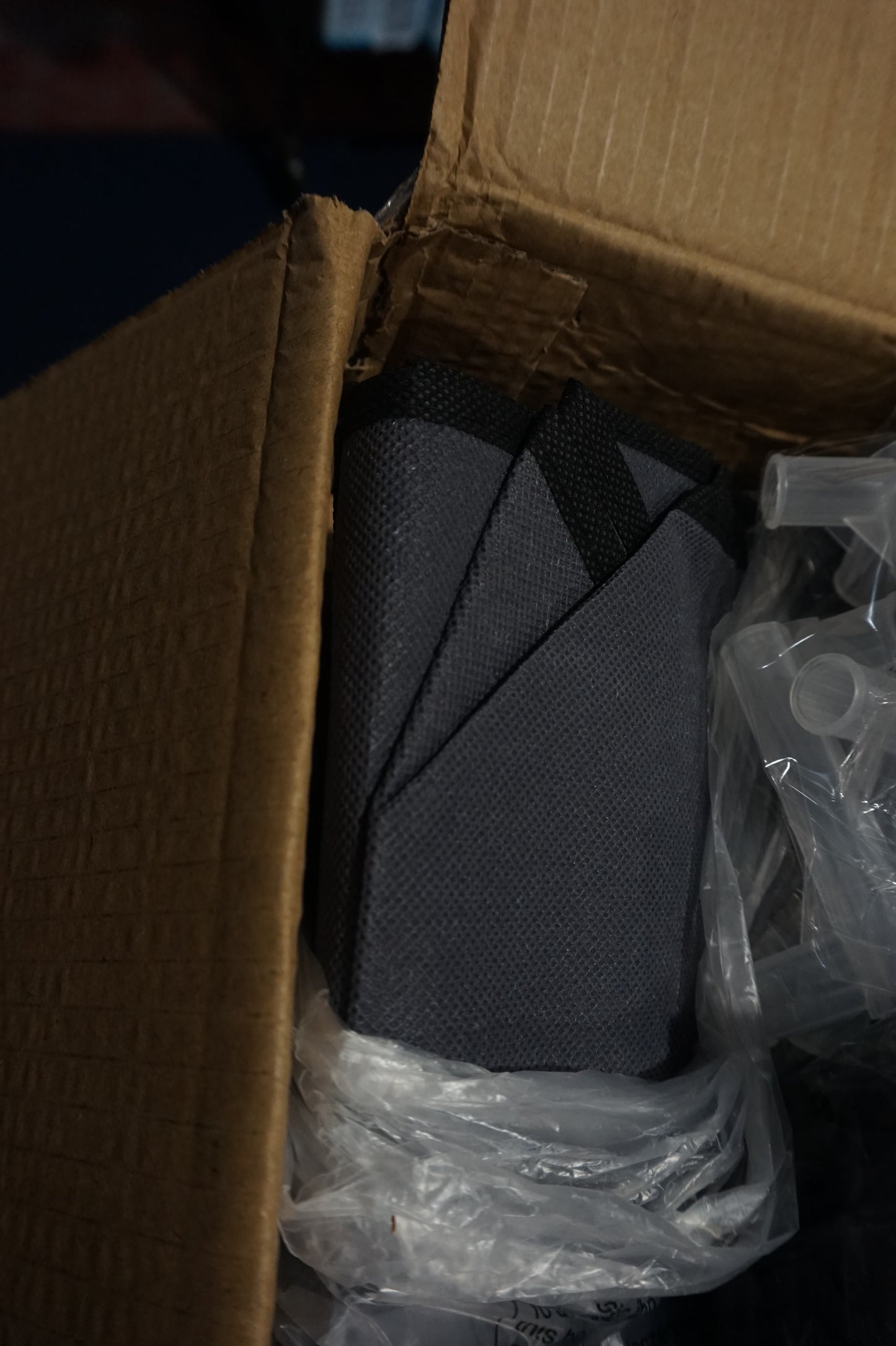 SONGMICS Dust proof shoe rack- grey