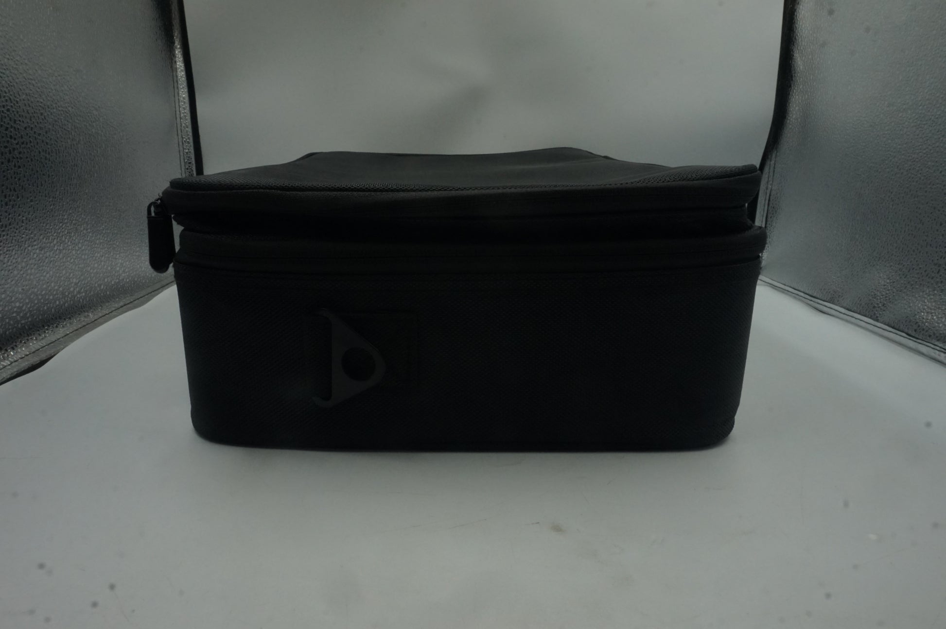unbranded adjustable travel makeup case bag size L