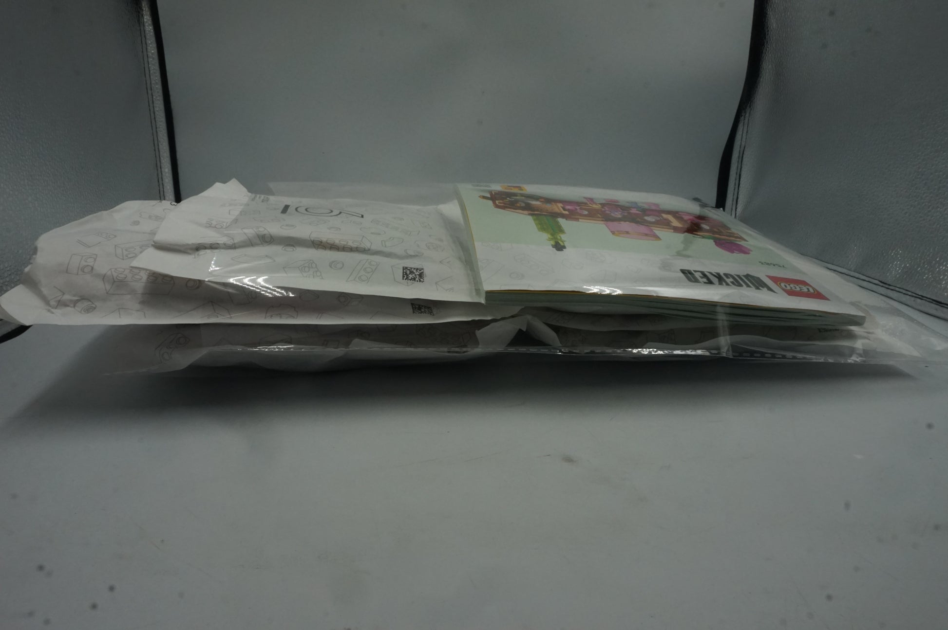 Lego Wicked Glinda & Elphaba's dormitory set 75683