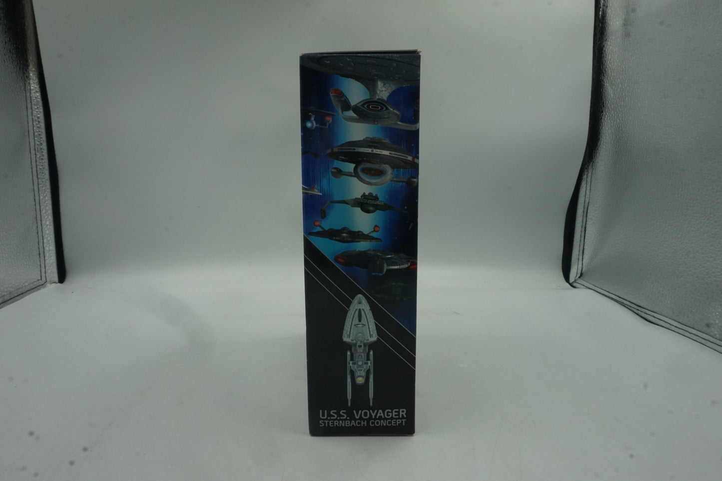 Eaglemoss 5" die-cast Star trek starships collections U.S.S voyager sternbach concept model