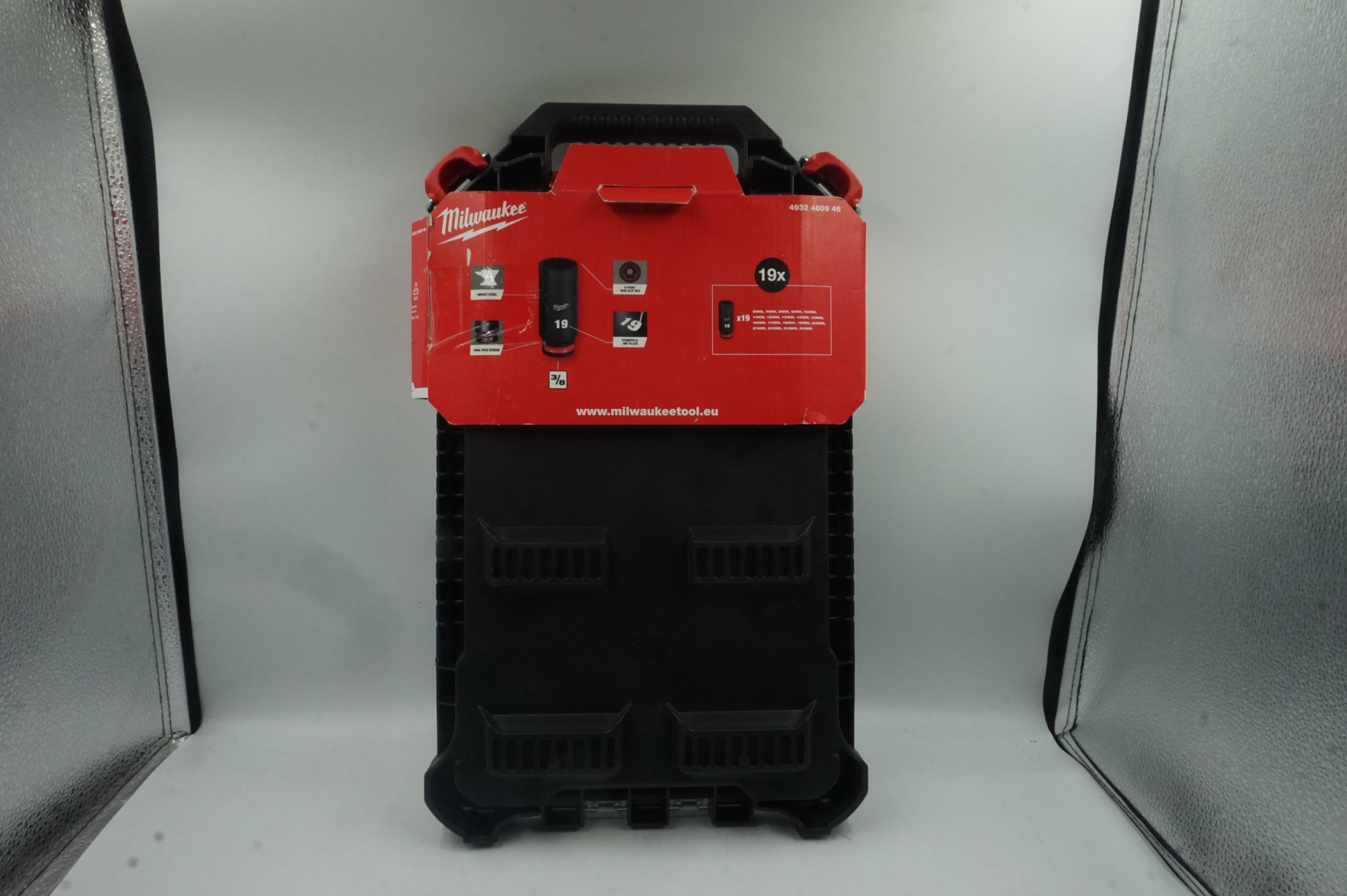 Set of 19 Milwaukee deep 3/8" shockwave impact duty socket set 6-24mm 4932480946