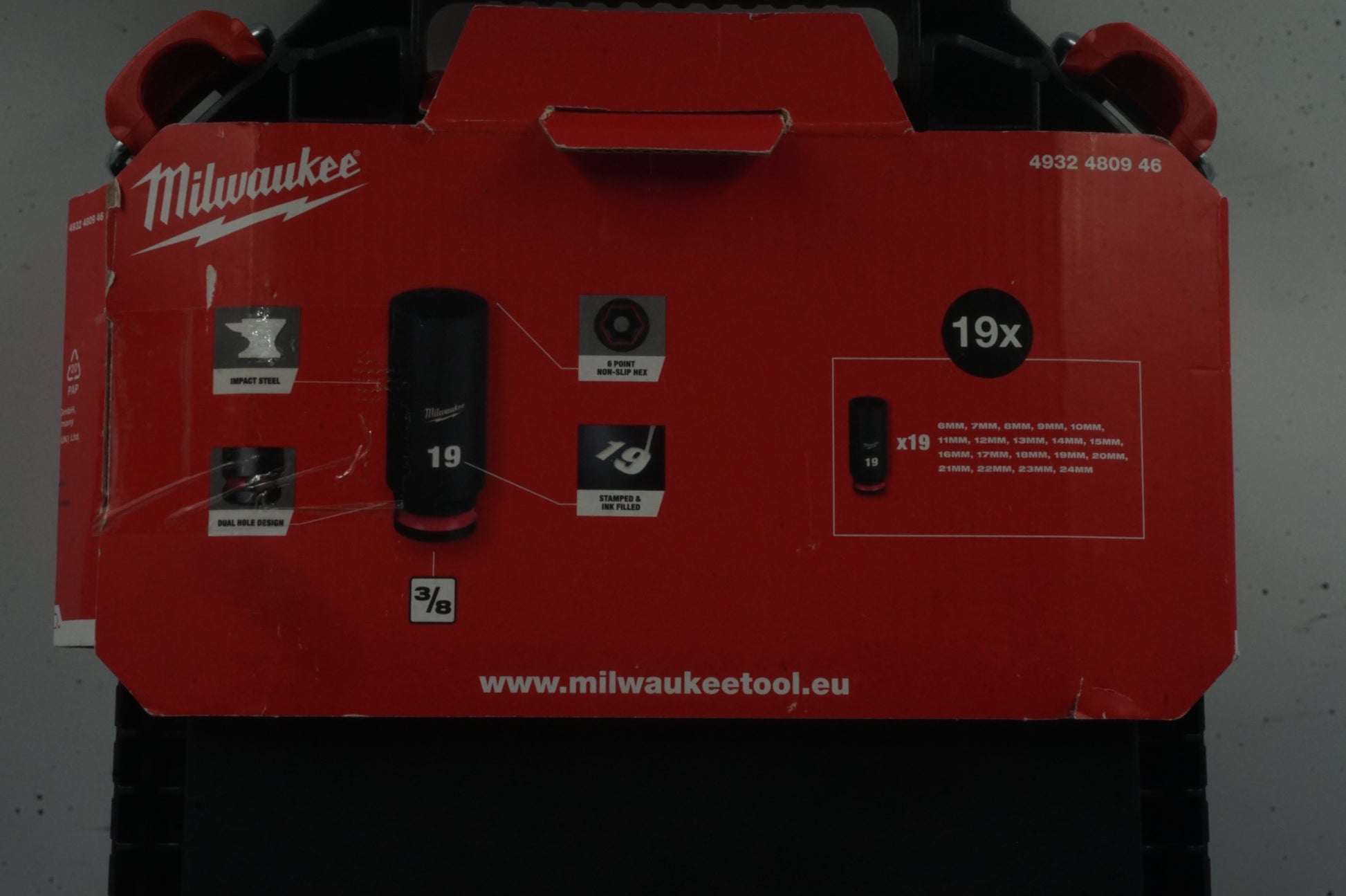 Set of 19 Milwaukee deep 3/8" shockwave impact duty socket set 6-24mm 4932480946