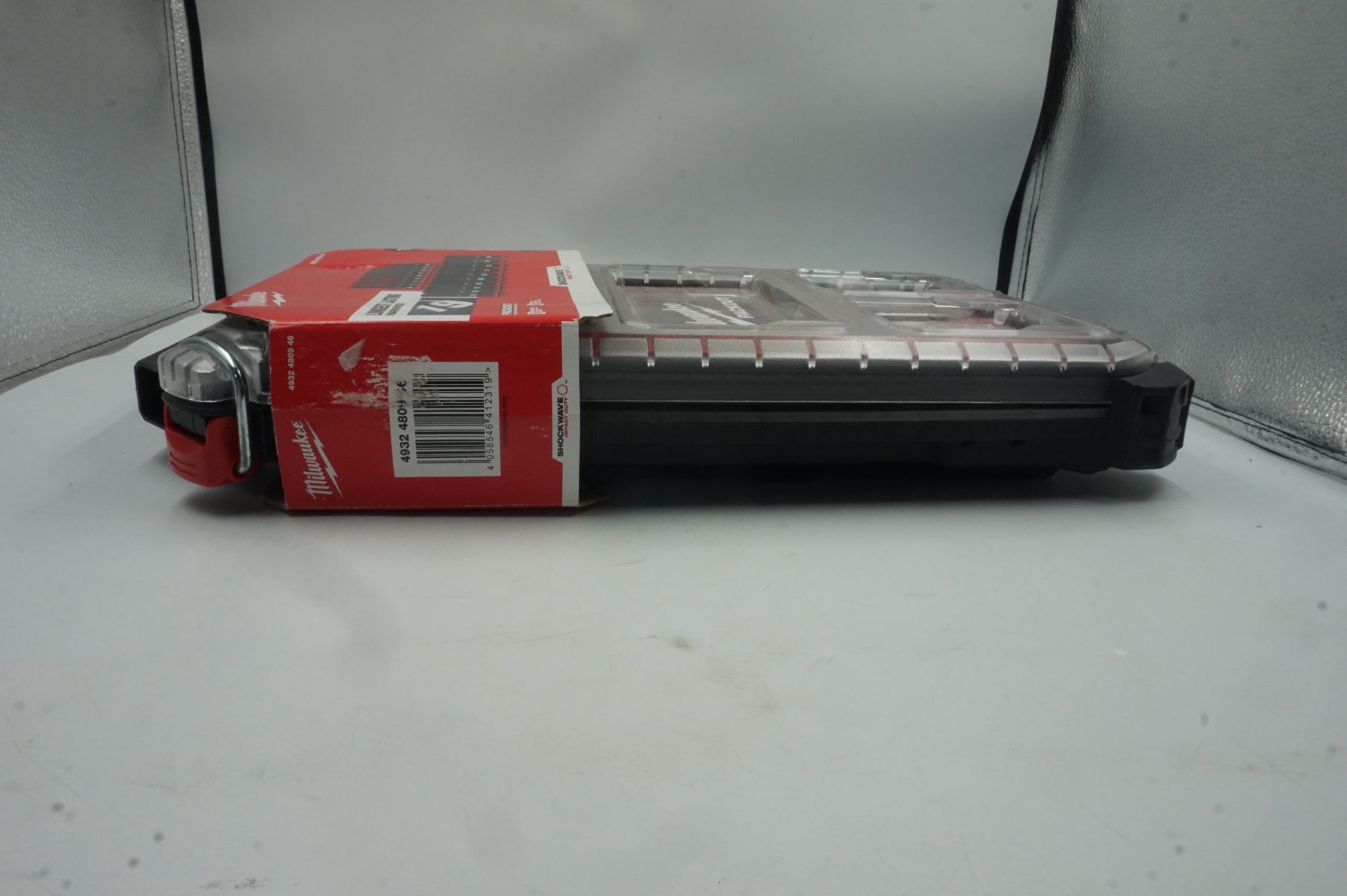 Set of 19 Milwaukee deep 3/8" shockwave impact duty socket set 6-24mm 4932480946