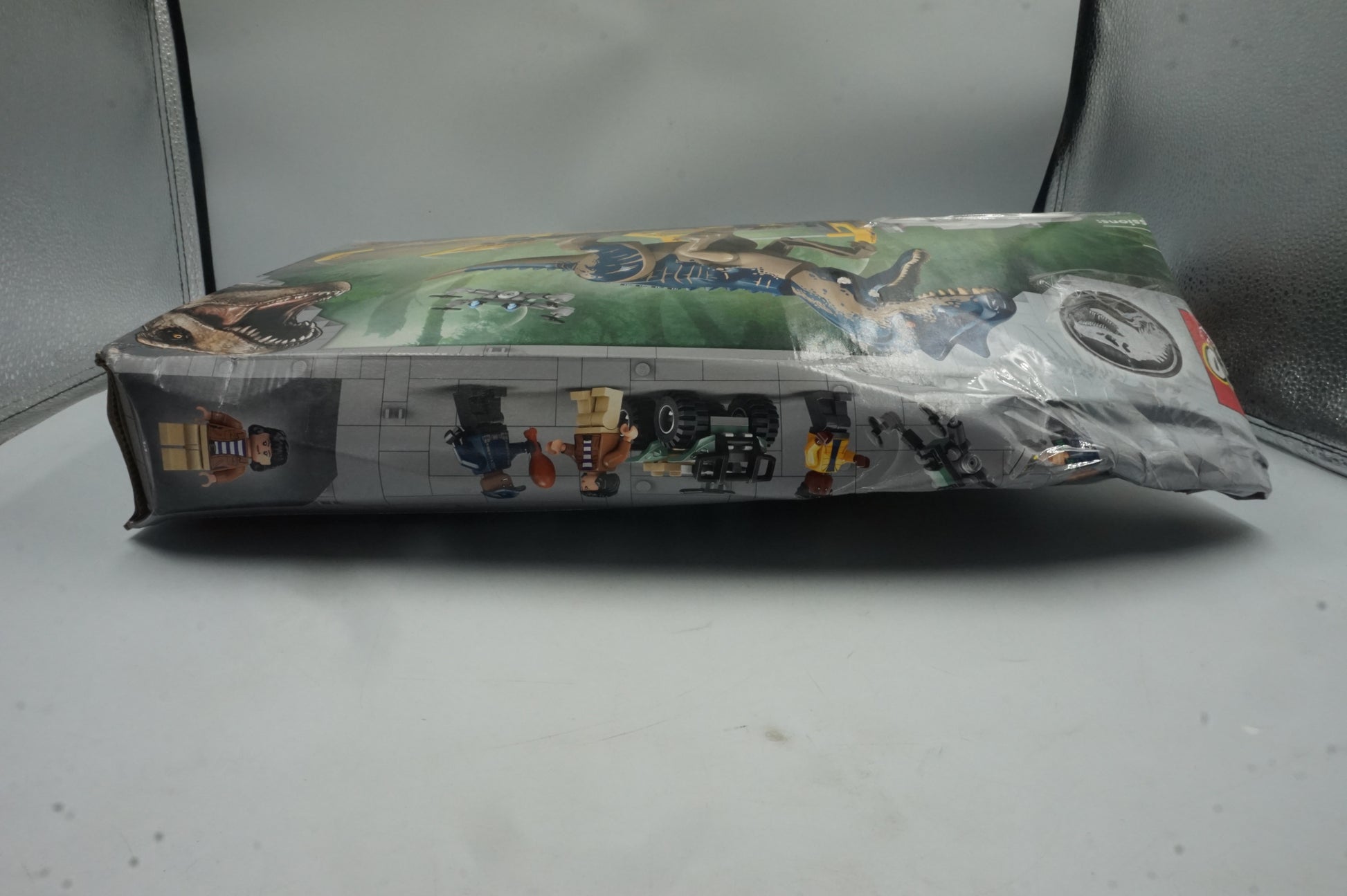 lego Jurassic world dinosaur missions allosaurus transport truck 76966