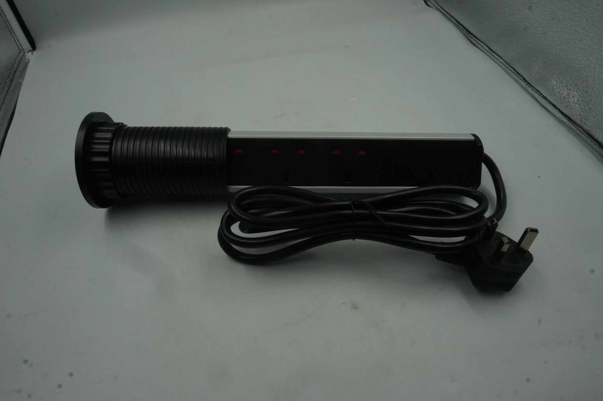 pull up power socket with 3 plugs, 2 USB ports and 1 USB-C port