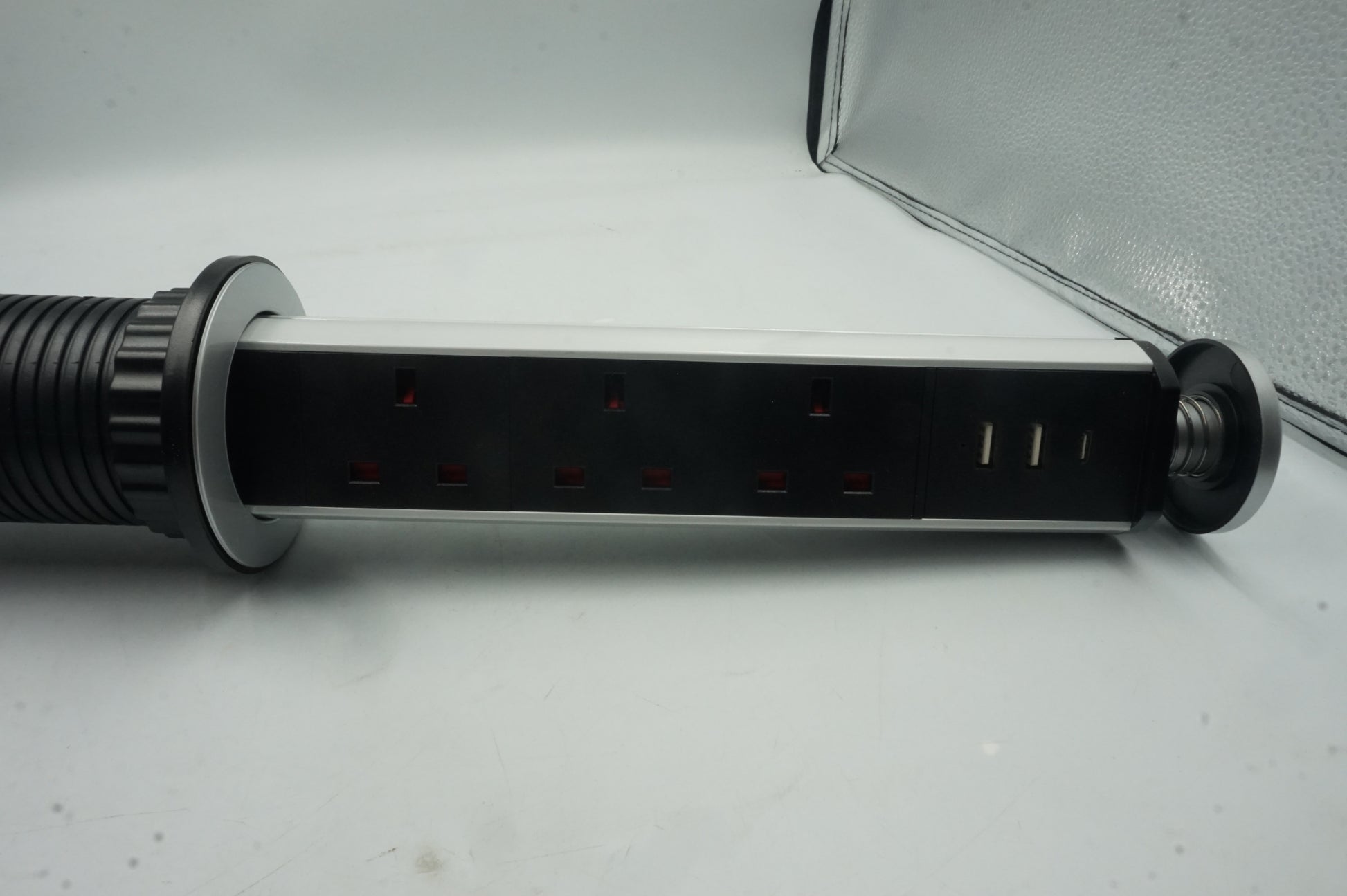 pull up power socket with 3 plugs, 2 USB ports and 1 USB-C port