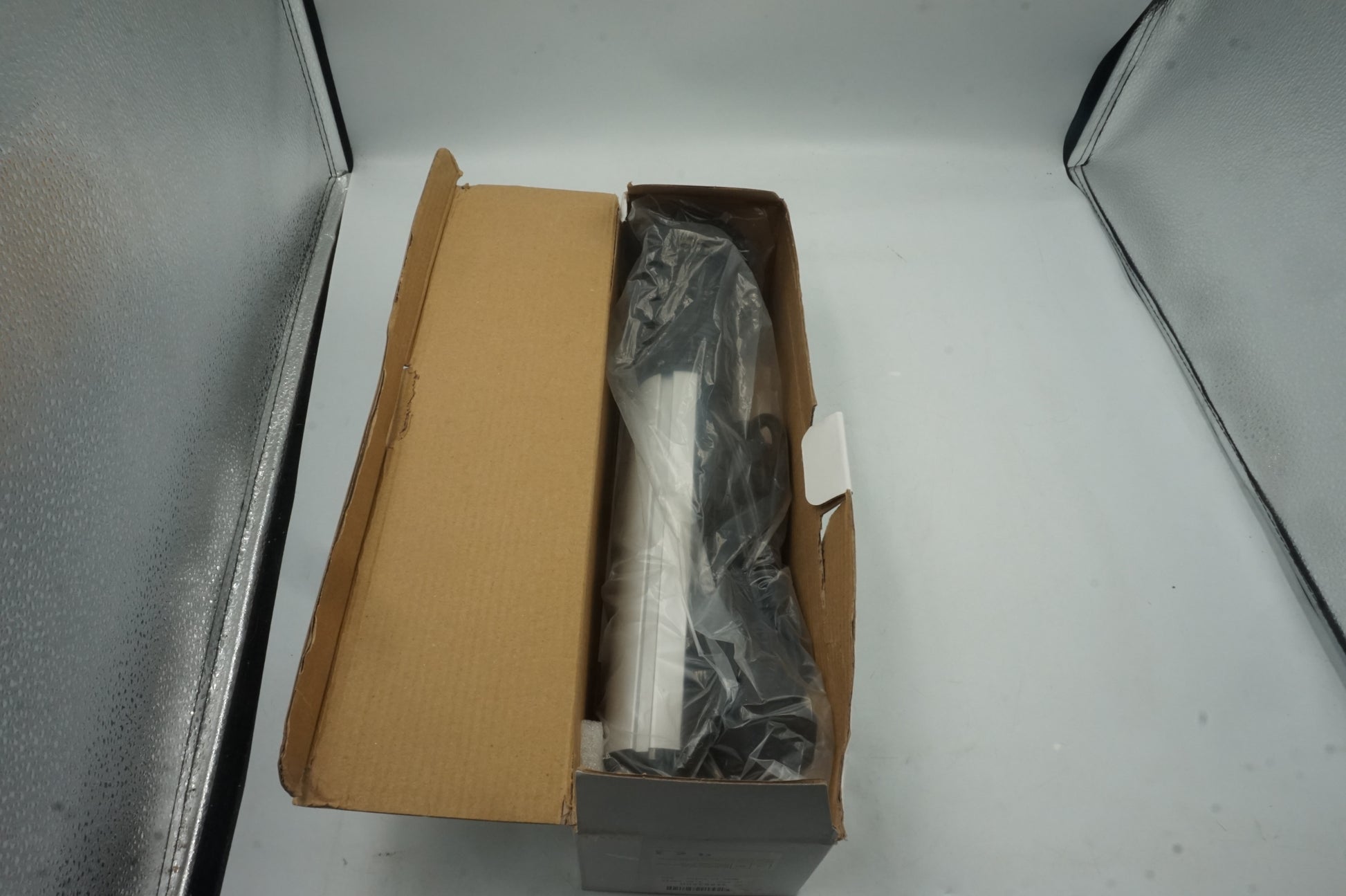 pull up power socket with 3 plugs, 2 USB ports and 1 USB-C port