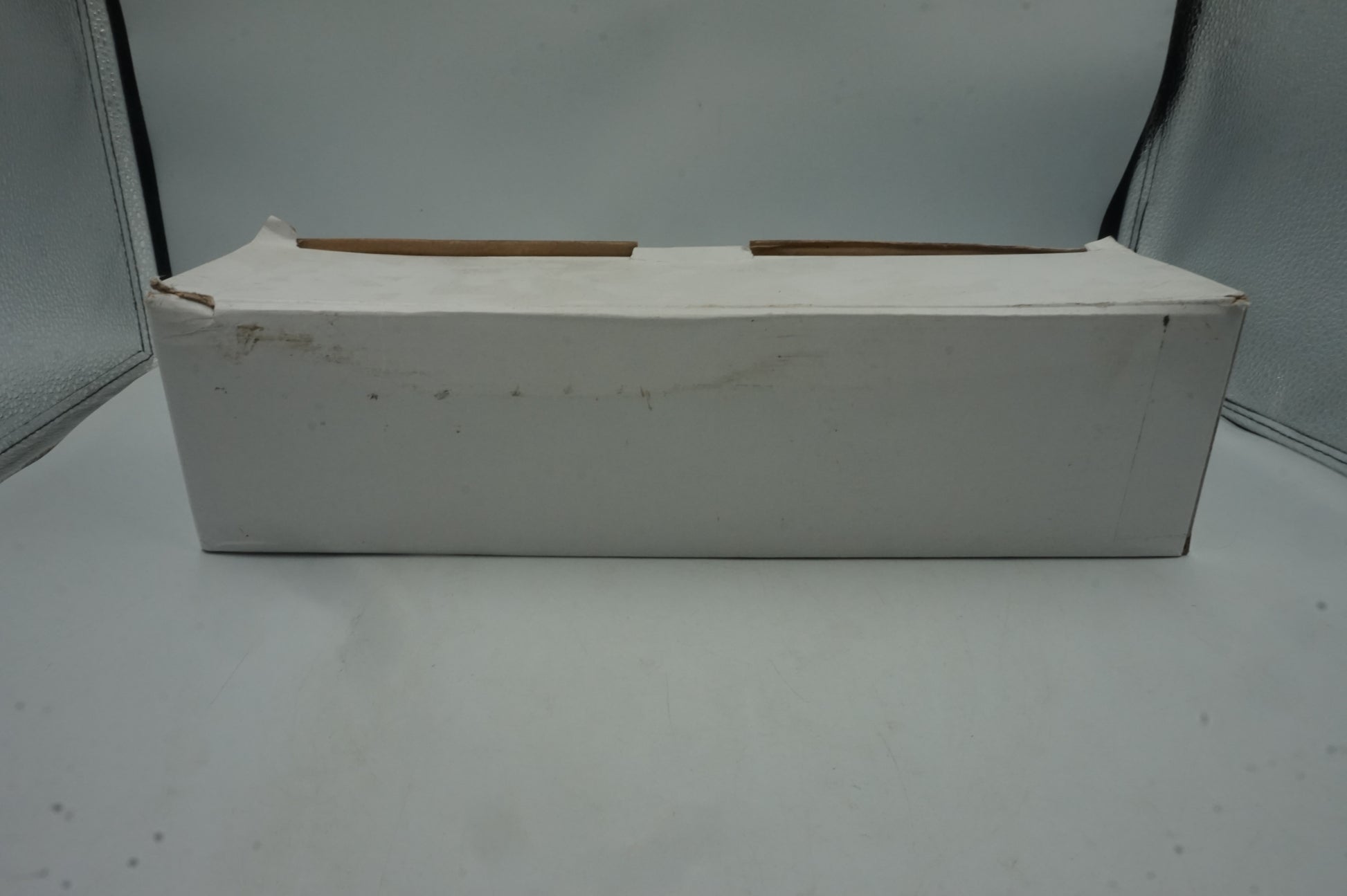 pull up power socket with 3 plugs, 2 USB ports and 1 USB-C port