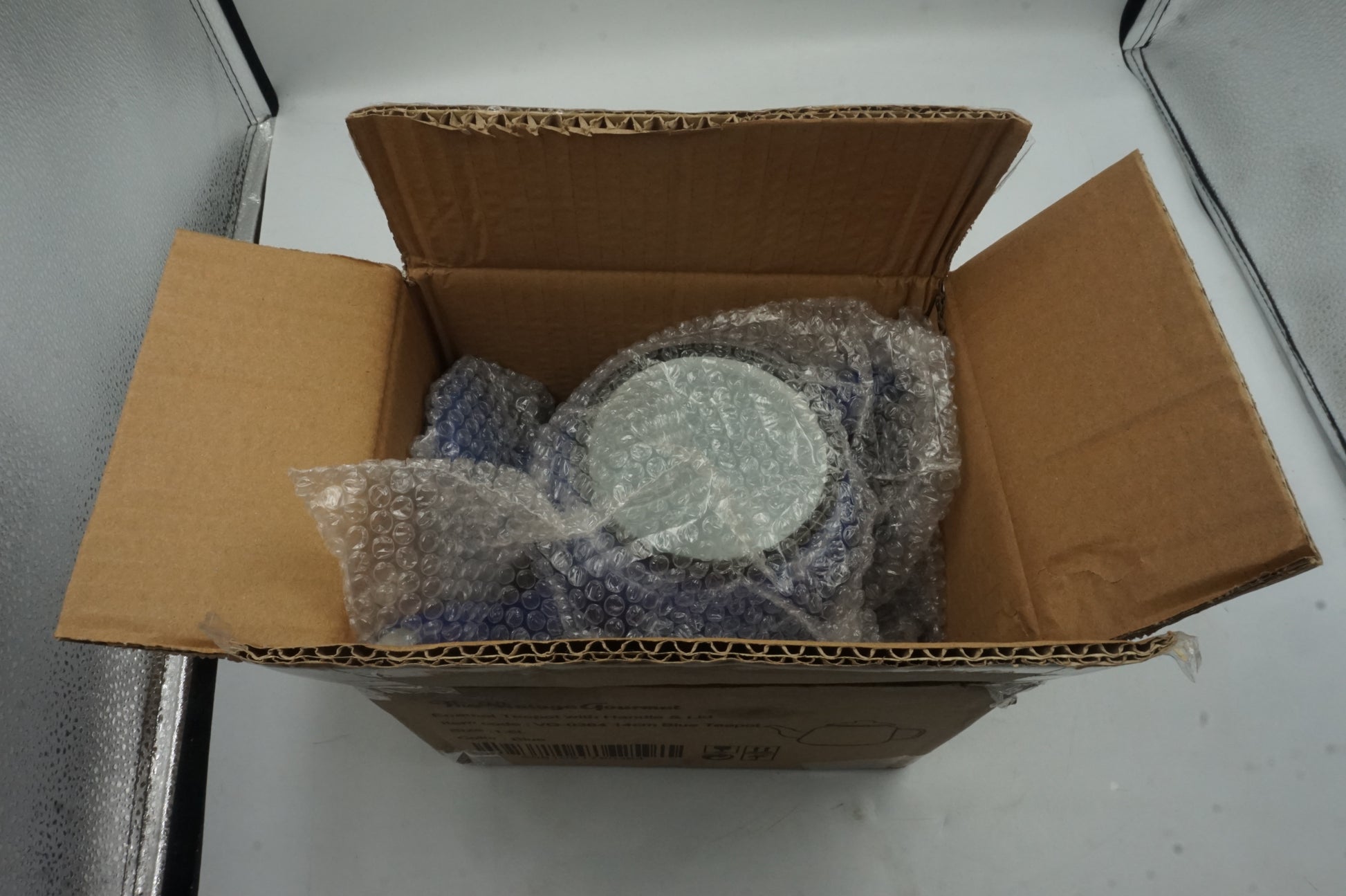 the vintage gourmet enamel teapot with handle and lid