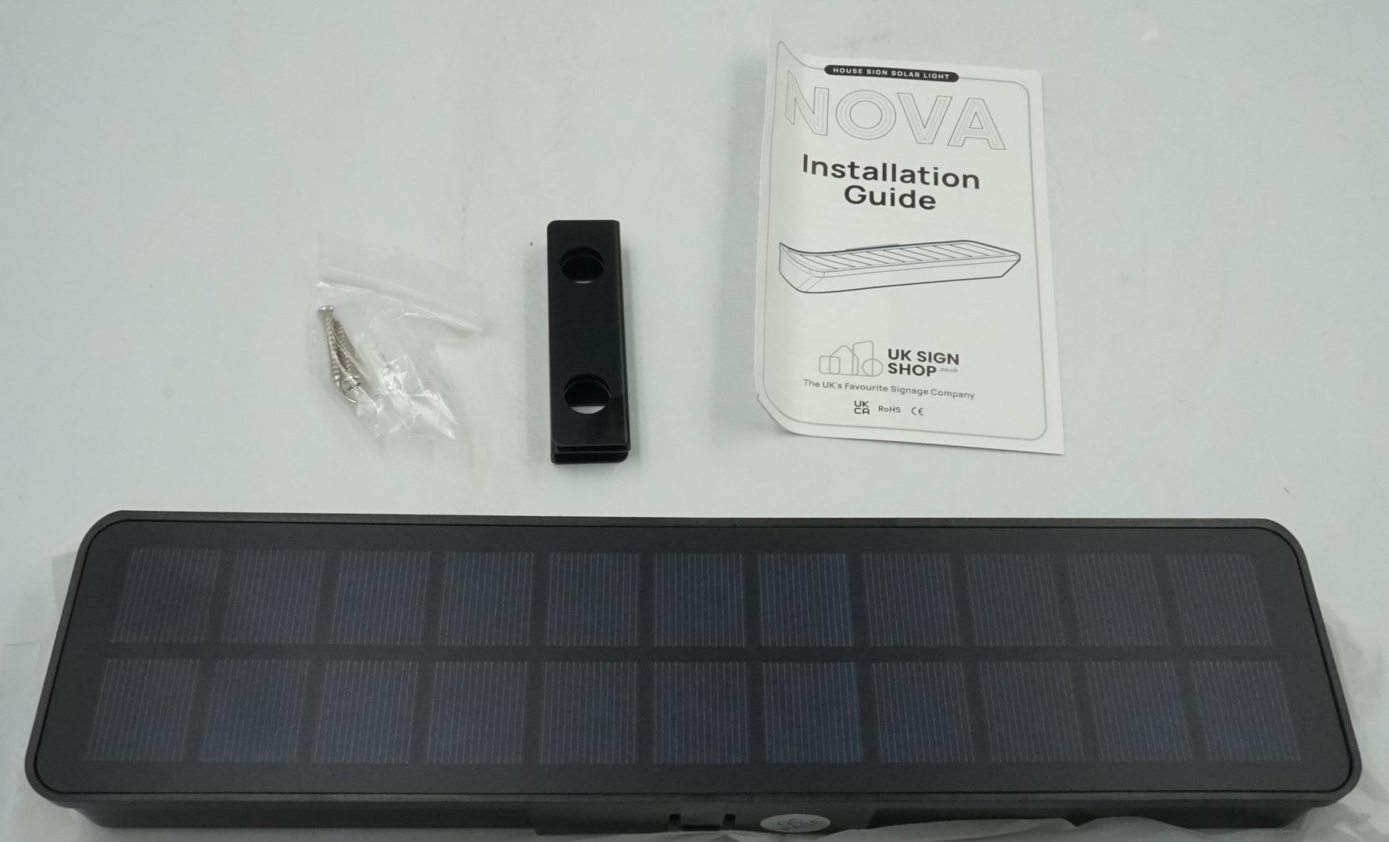 UK sign shop Nova solar light house sign