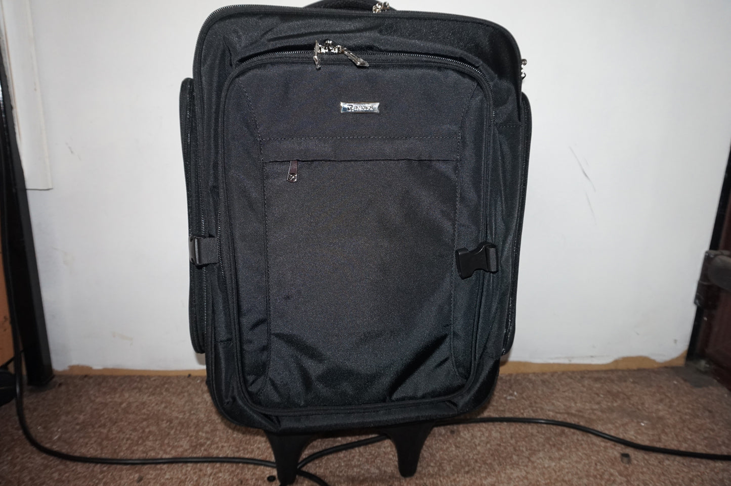 Relavel rolling trolly makeup backpack with adjustable dividers