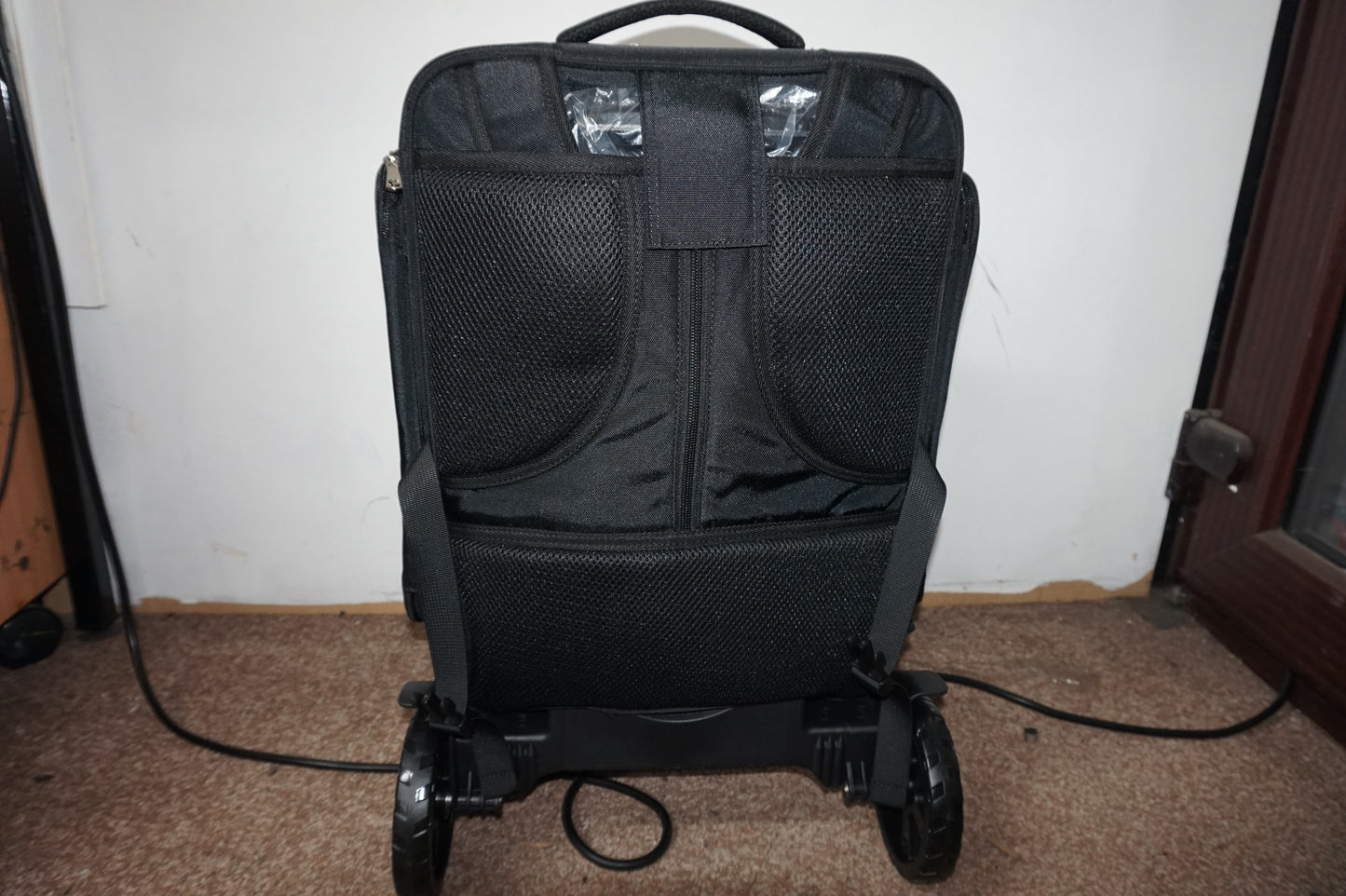 Relavel rolling trolly makeup backpack with adjustable dividers