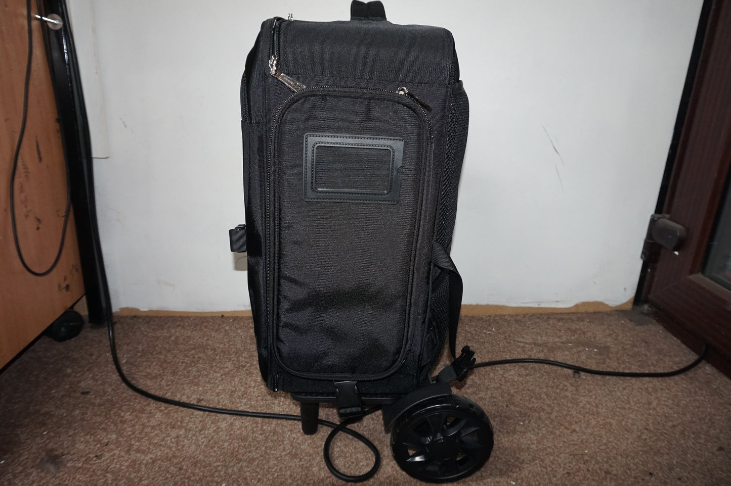 Relavel rolling trolly makeup backpack with adjustable dividers