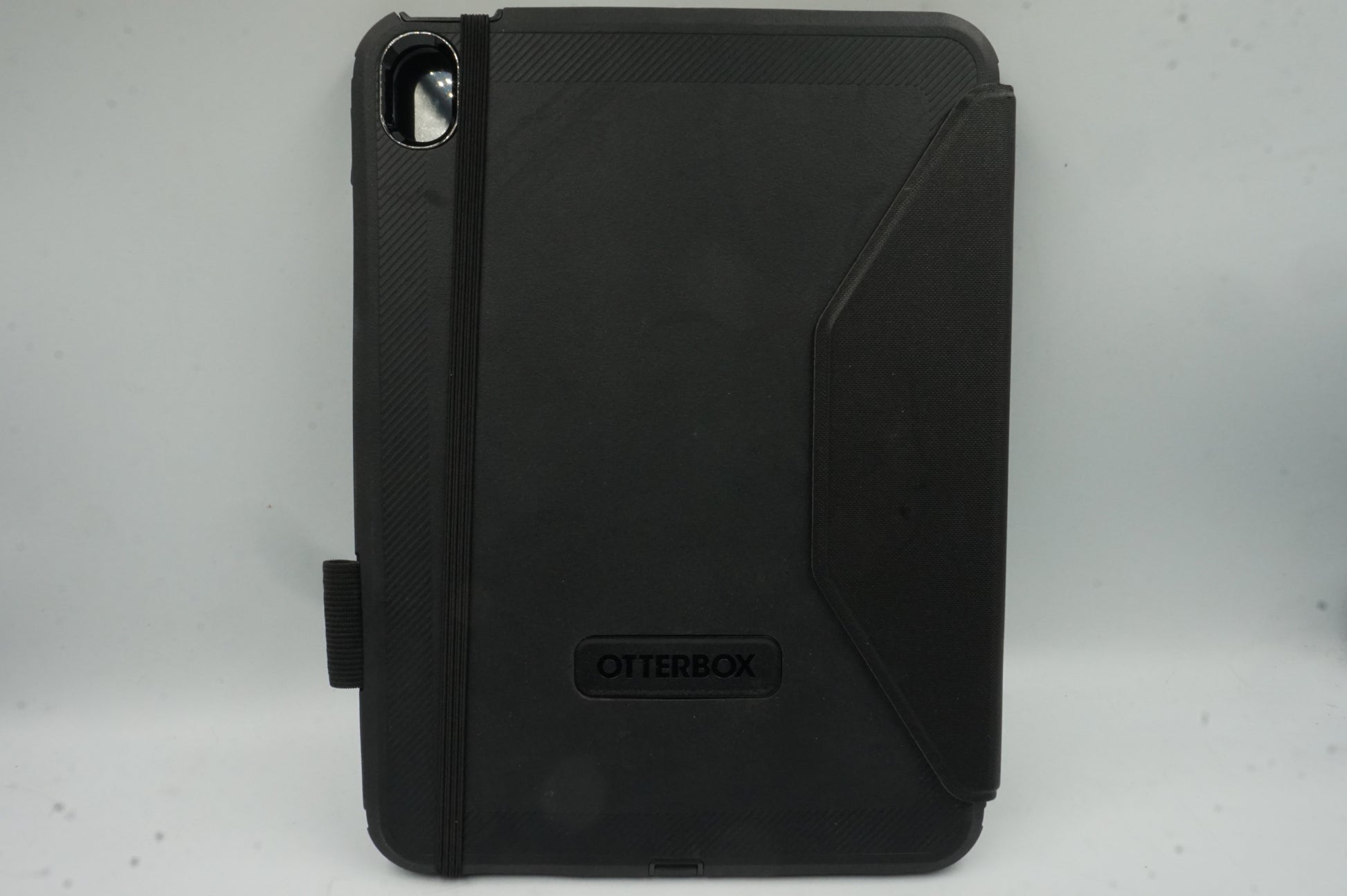 Defender Series iPad A16/10th gen tablet protective case